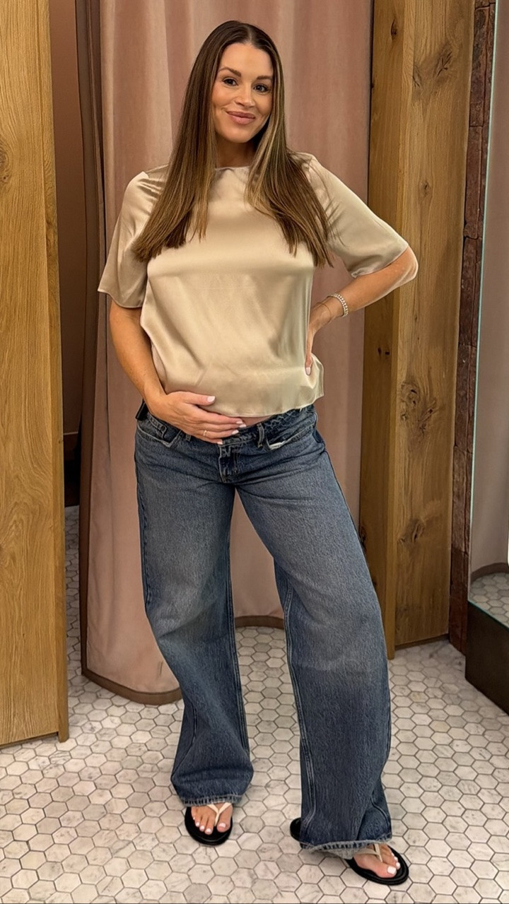 Sharing new fall outfits from @Aritzia! Found so much good fall outfit inspo for you ladies, especially if you’re trying to style a baby bump this season. Browse my LTK feed for more looks!

Pregnancy outfits, fall style, fall outfit ideas

#LTKootd #LTKBump #LTKSeasonal