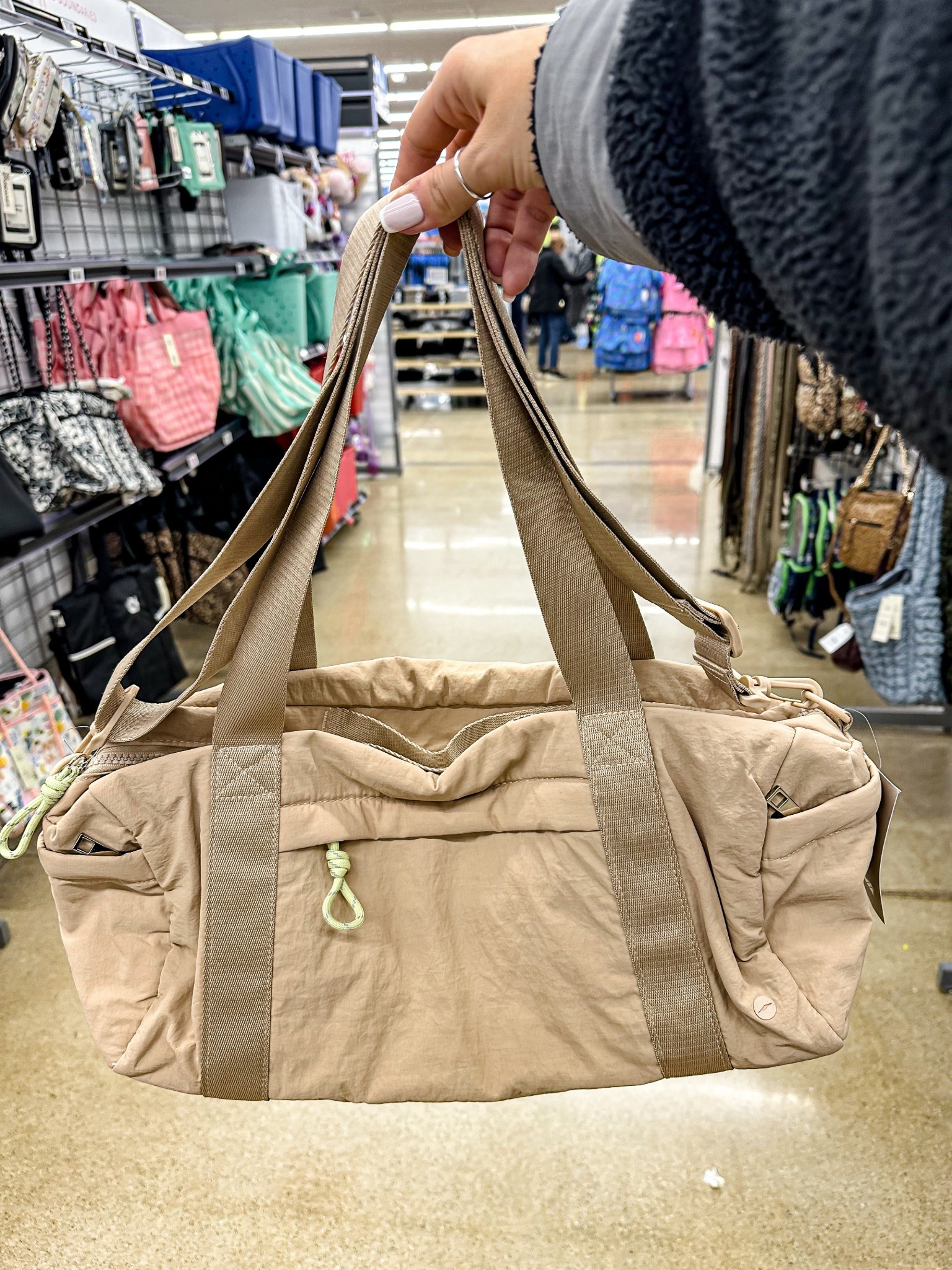 Obsessed with this mini duffle bag! 😍 I love the neutral color. Perfect for the gym! 💪🏼 Only $22! 


#LTKWorkwear #LTKWedding #LTKHome #LTKBaby #LTKMens #LTKSaleAlert #LTKU #LTKBeauty #LTKBump #LTKOver40 #LTKTravel #LTKSeasonal #LTKKids #LTKMidsize #LTKActive #LTKPetite #LTKTall #LTKdayinmylife #LTKgrwm #LTKootd #LTKfitnessgoals #LTKmomlife #LTKmorningroutine #LTKselfcare #LTKstorytime #LTKfoodie #LTKvlog #LTKSwim #LTKFestival


#LTKSwim #LTKFestival #LTKWedding #LTKgrwm #LTKMens #LTKPetite #LTKBaby #LTKmomlife #LTKTall #LTKMidsize #LTKHome #LTKstorytime #LTKselfcare #LTKfoodie #LTKBeauty #LTKSeasonal #LTKWorkwear #LTKTravel #LTKootd #LTKvlog #LTKdayinmylife #LTKmorningroutine #LTKActive #LTKBump #LTKKids #LTKfitnessgoals #LTKOver40 #LTKU #LTKSaleAlert