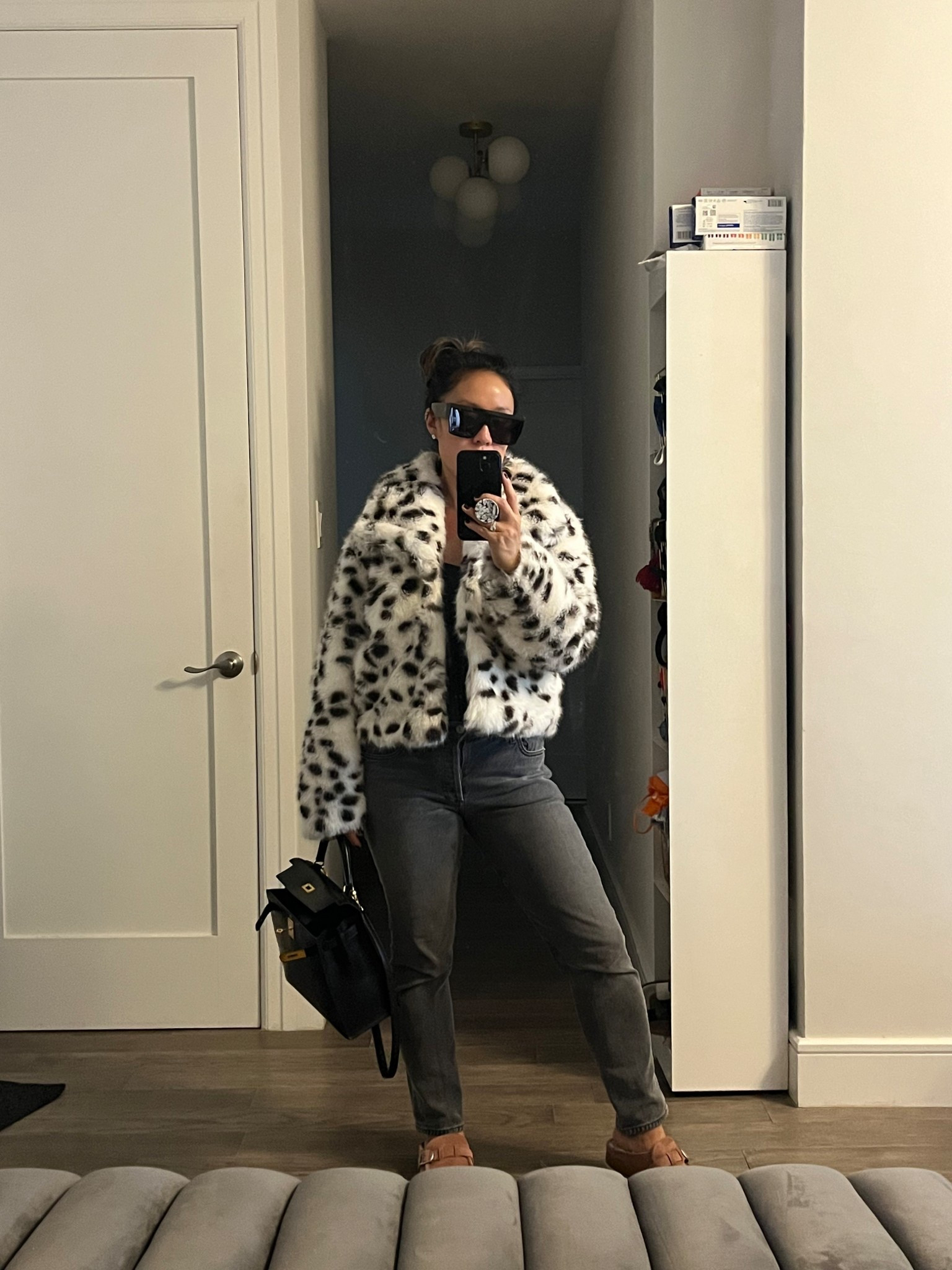 Faux fur with a twist. Love the pattern on this one. Goes with everything and nothing all at the same time. I’m wearing an xs.

#LTKFindsUnder100 #LTKStyleTip #LTKFindsUnder50