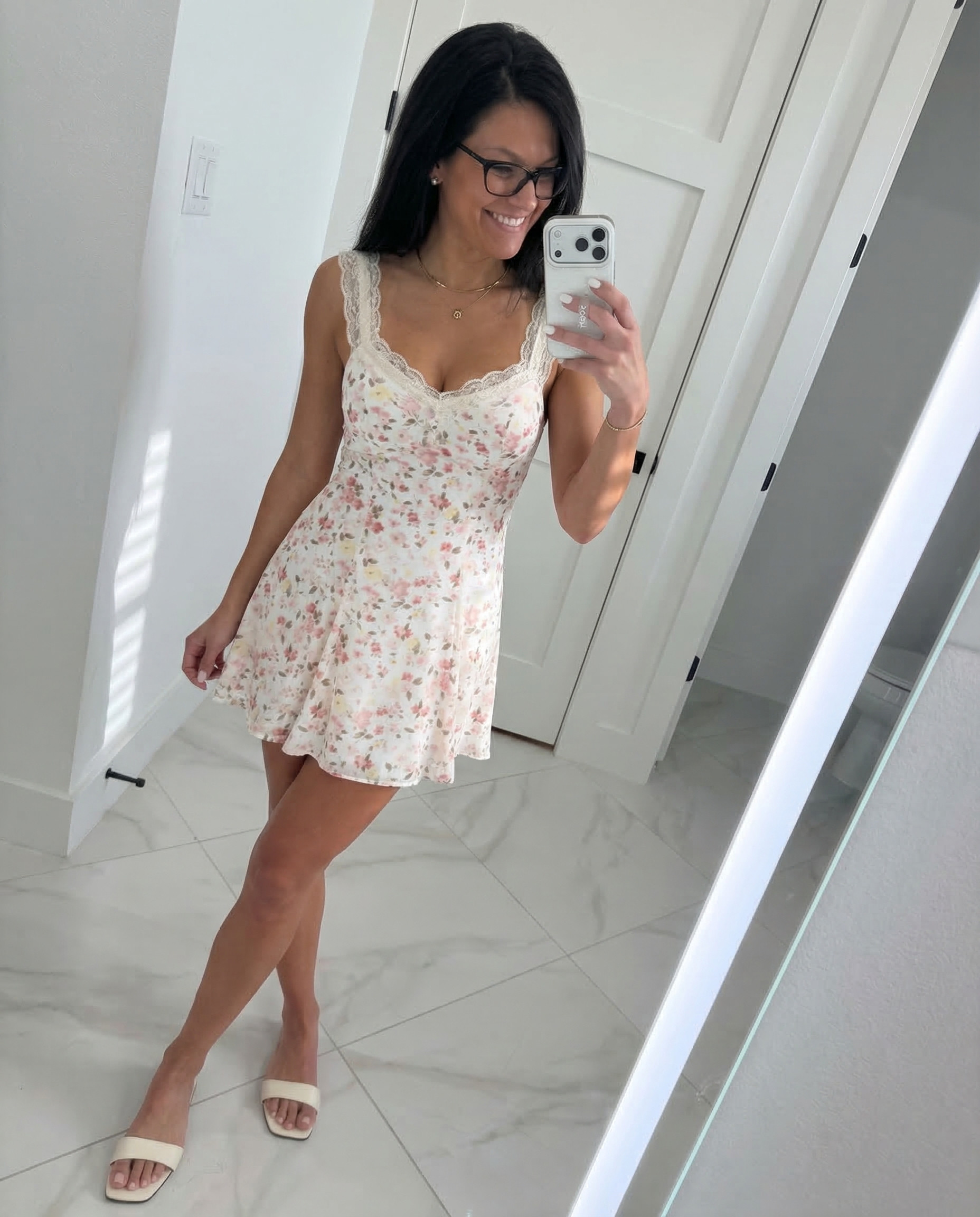 Spring dresses that are a must have 🖤🤍

#LTKmomlife #LTKPetite #LTKootd