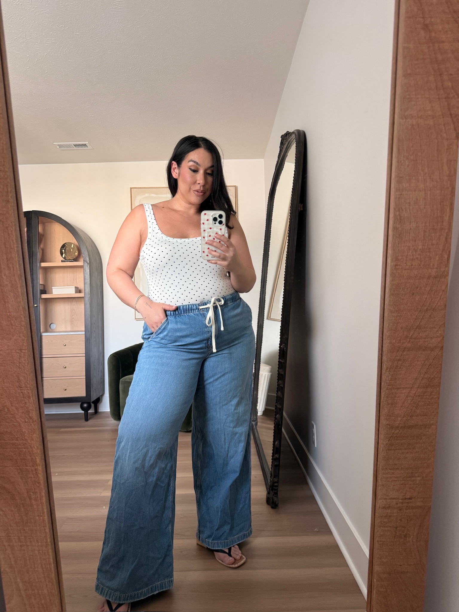 American Eagle midsize spring finds! You know I love these jeans! So comfy and cute!
-
-
-
Midsize, American Eagle, Spring, Spring OOTD, Jumpsuit, Dress, Shorts, Midsize spring, Midsize dress, Midsize tops, Midsize pants, Aerie, Spring midsize haul, Summer finds @American Eagle Outfitters 

#LTKSeasonal #LTKootd #LTKMidsize