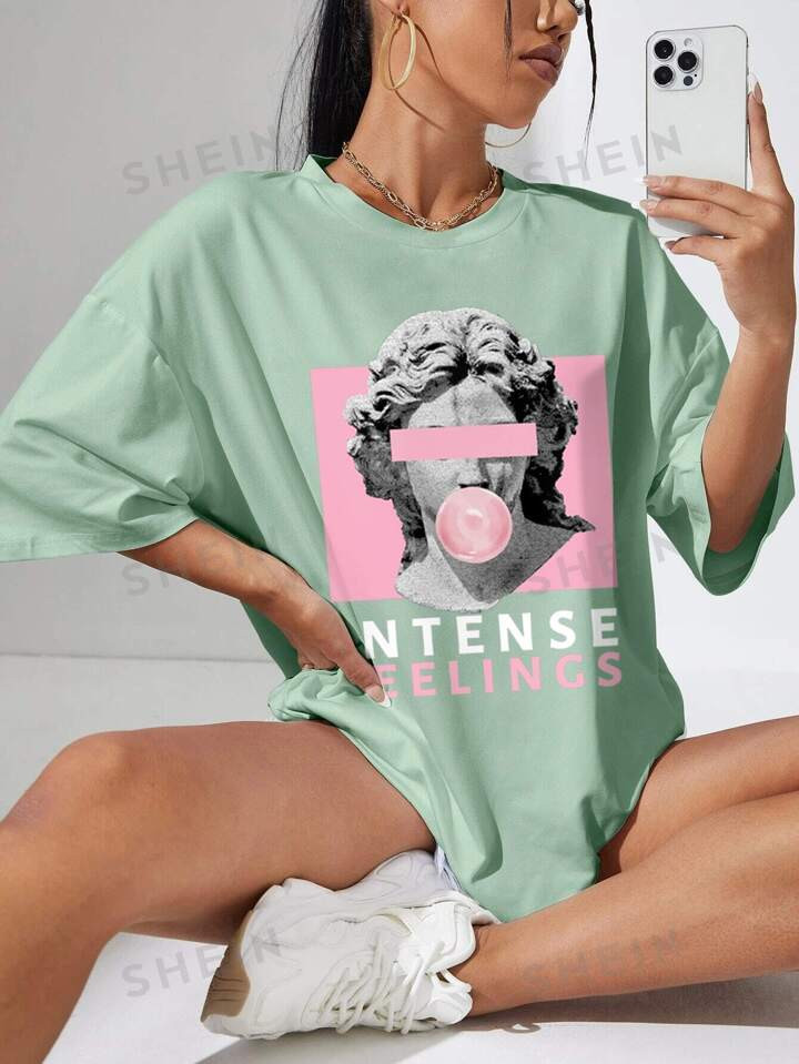 SHEIN EZwear Sculpture And Letter Graphic Drop Shoulder Tee4.89(1000+) | SHEIN