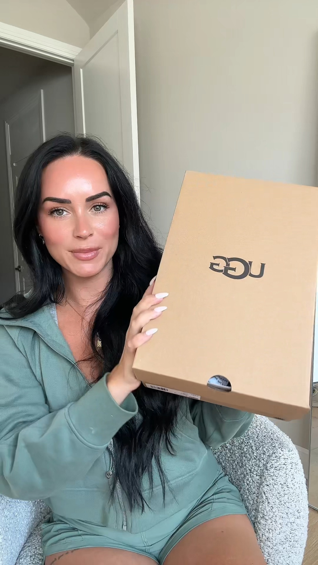 It’s almost UGG season 🤎

#LTKShoeCrush #LTKStyleTip #LTKVideo