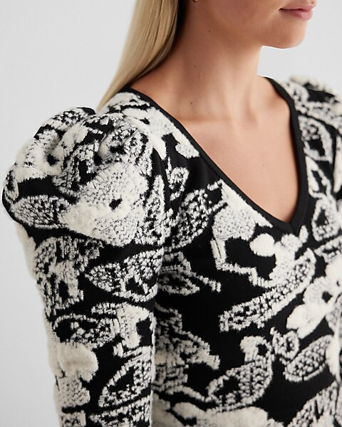 Fitted Floral V-Neck Puff Sleeve Sweater | Express