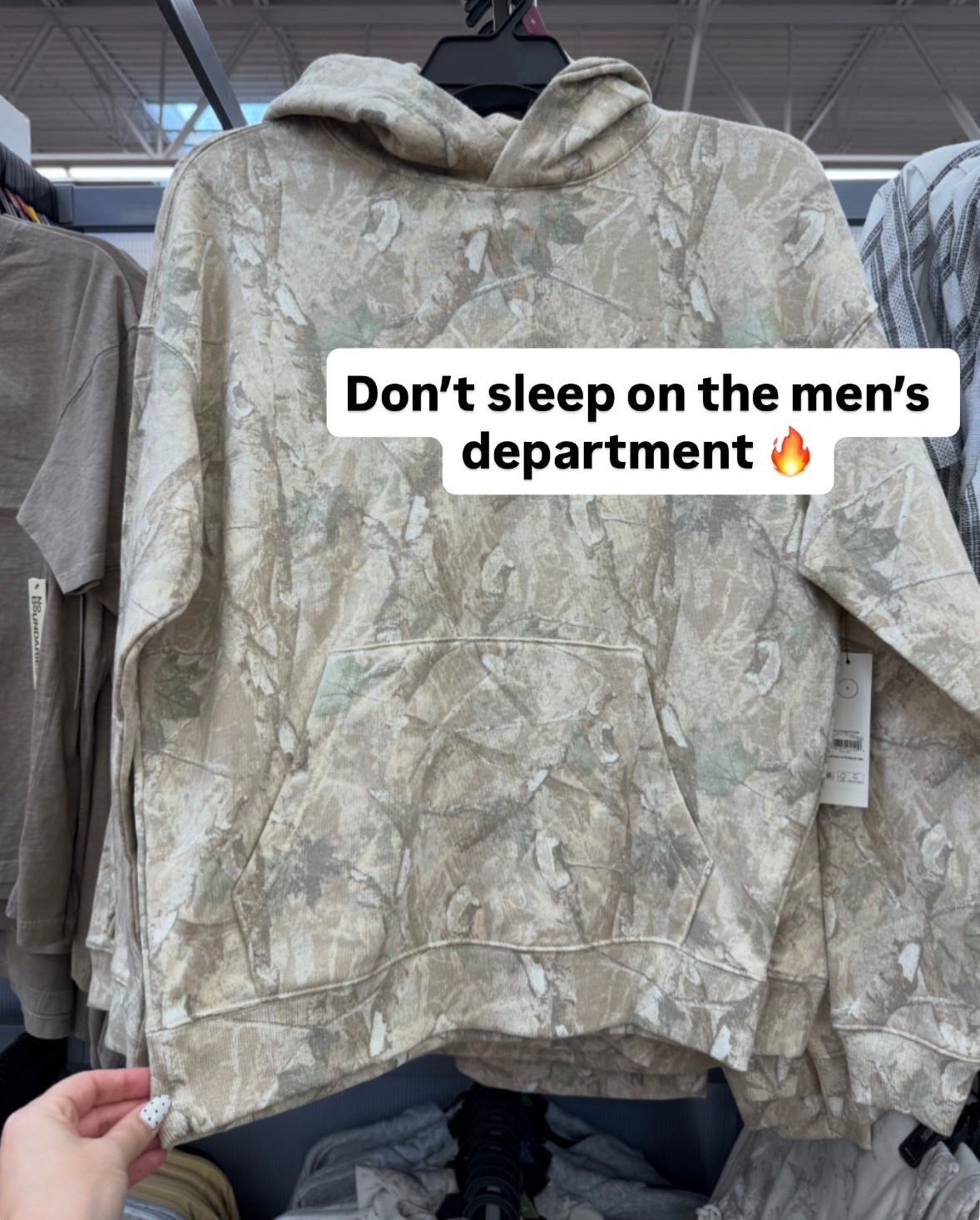 Walmart camo hooded sweatshirt

#LTKspring #LTKspringtrends