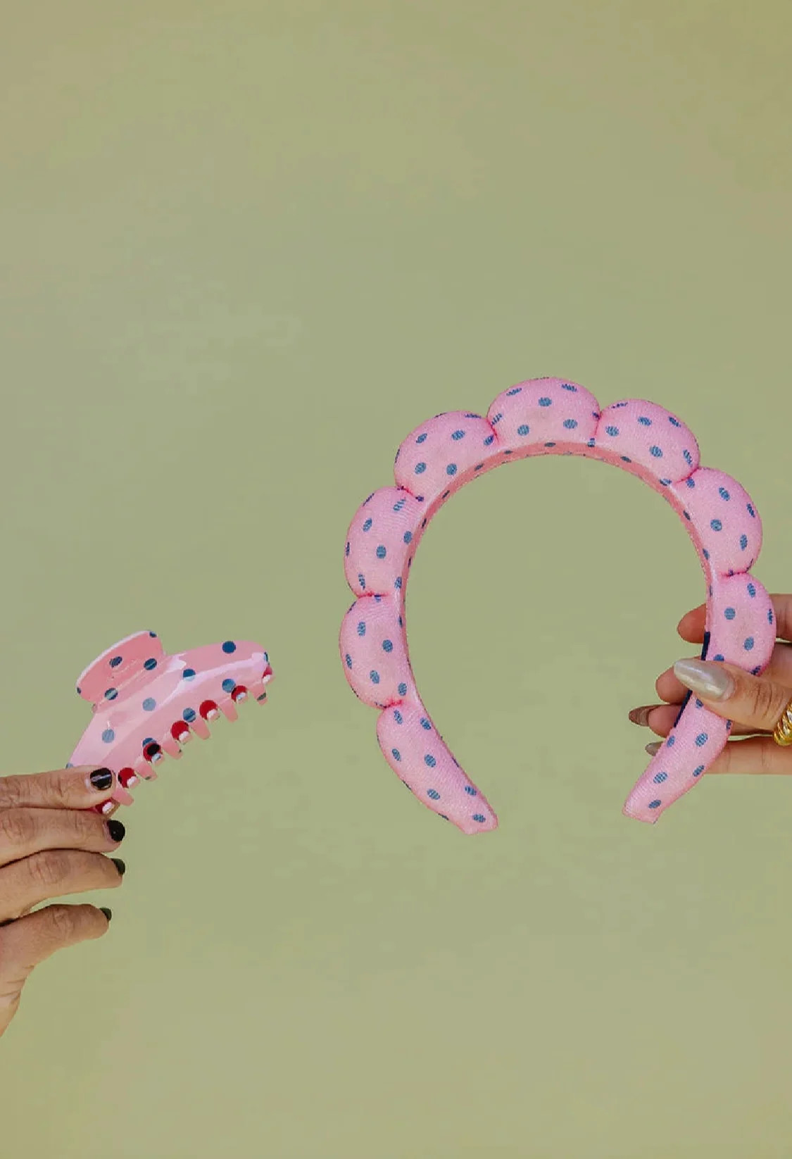 GRWM pink w/ blue polka dots | Shop Butter