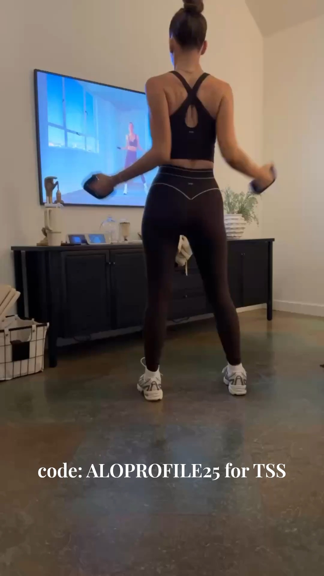 WORKOUT WITH ME✨
code: ALOPROFILE25 for Sculpt Society

My workout mat is by Stakt



#LTKActive #LTKfitnessgoals #LTKvlog