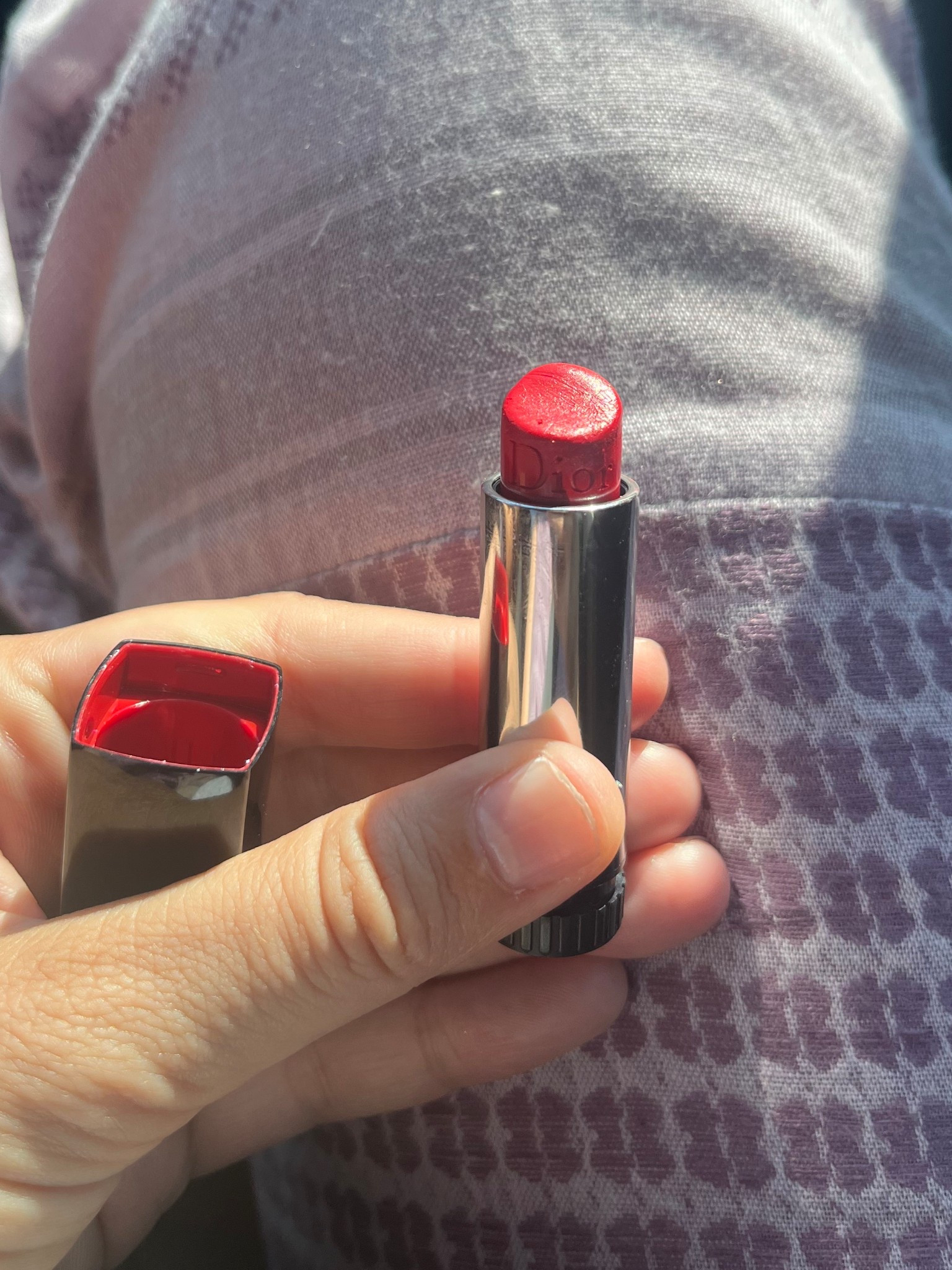 My favorite summer red lipstick and liner.   👄 