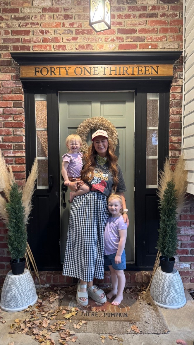 Late September Fit ✨🍂

My favvvv gingham pants! So comfy and fun! 

#LTKSeasonal #LTKStyleTip #LTKFallSale