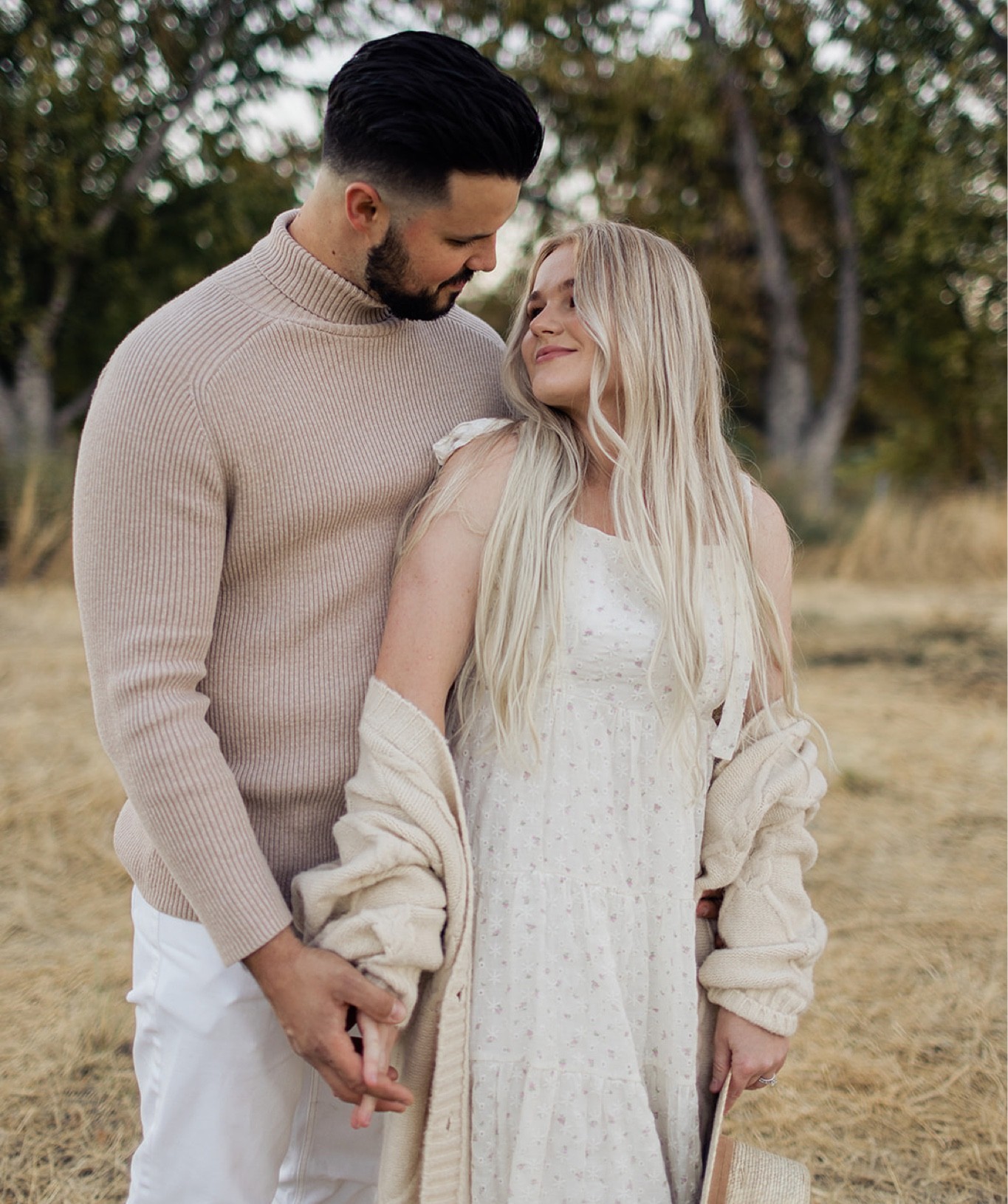 Cream turtleneck sweater
Cardigan
Fall outfit
Fall photo shoot outfit 

#LTKSeasonal