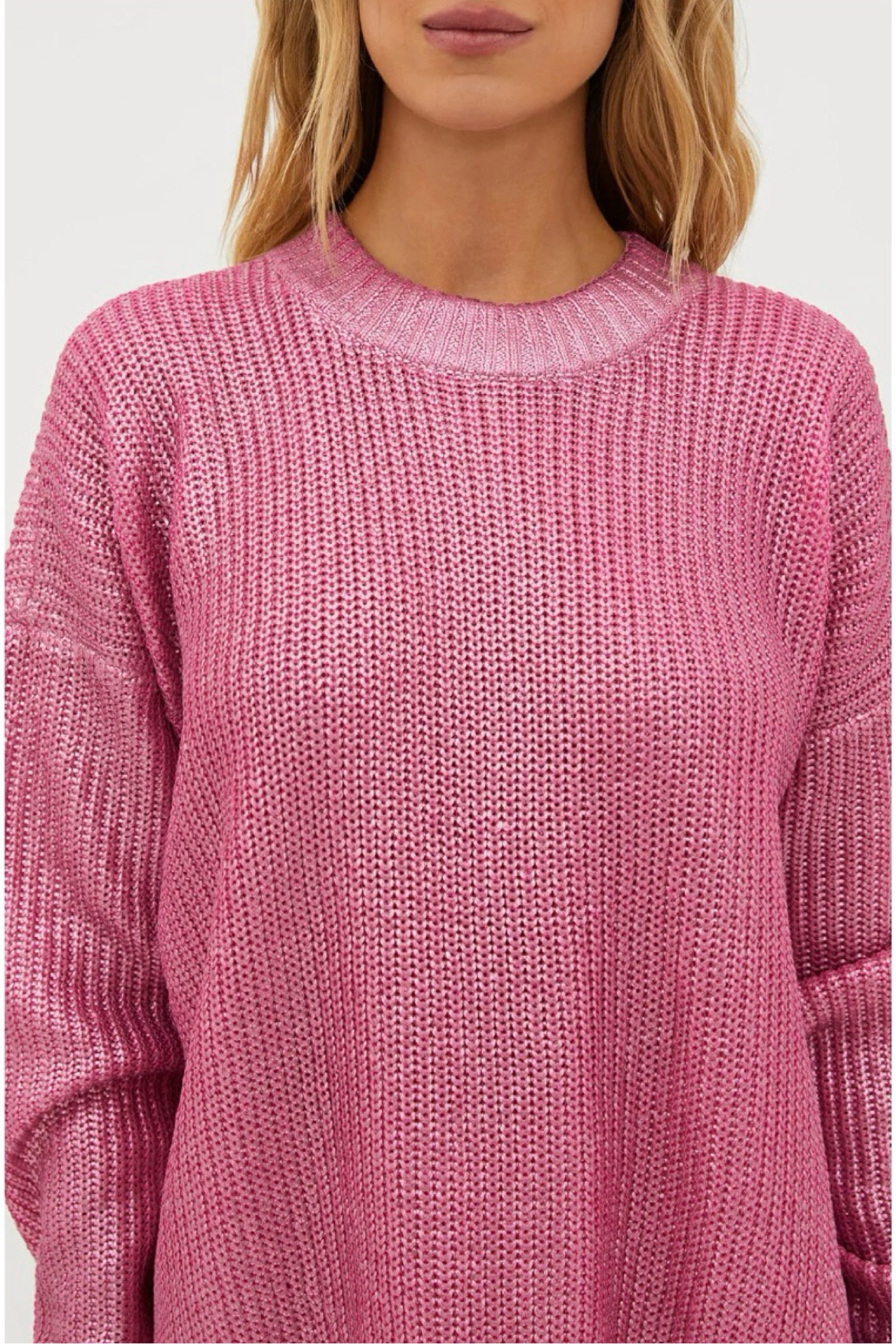 In love with these awesome shimmer sweaters!  20% off with code on site!! 

Love the long sleeve crew neck shimmer look. Great to add color to your fall style  

#LTKSaleAlert #LTKFallSale