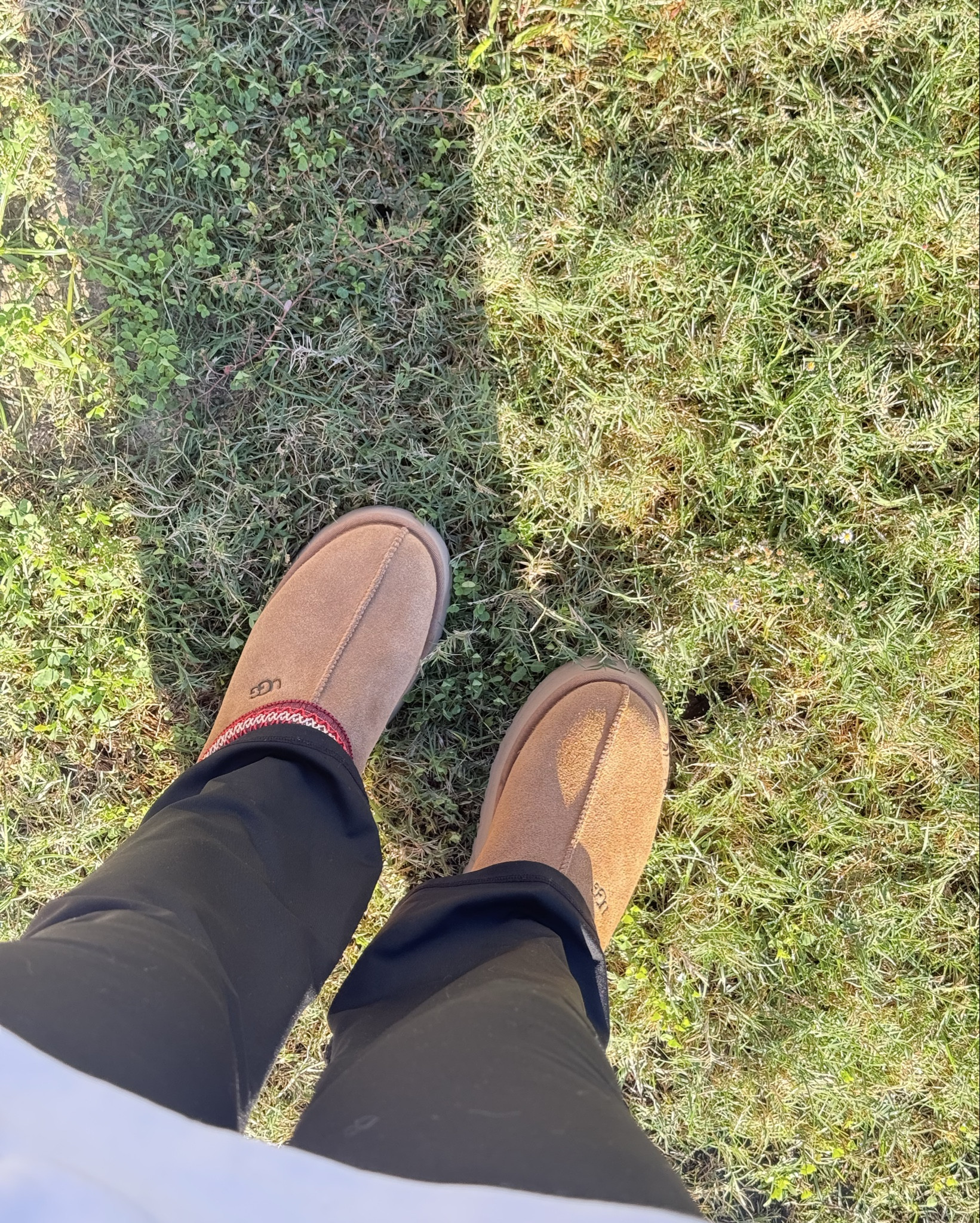 
“It’s finally getting cold here in Houston! 🥶🍂

Breaking in my brand-new Tazz Uggs—I used to own a couple back in the day before moving to Miami, so this feels like a full-circle moment.

Also, swipe to the 3rd pic to see my Amazon version of Birkenstocks. Honestly, they’re amazing and such a steal for the price!

#LTKStyleTip #LTKGiftGuide