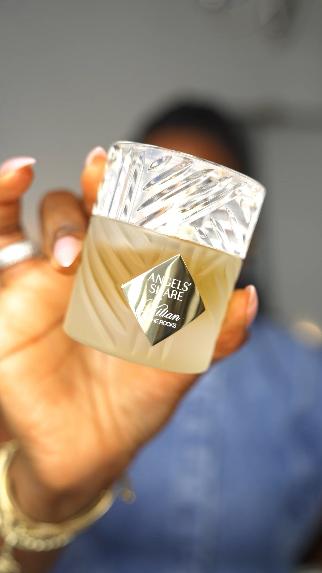 The way I love a good lemon drop, I don’t mind it’s not like one! This is so good! #KILLIAN #AngelsShare #OnTheRocks #Fragrance