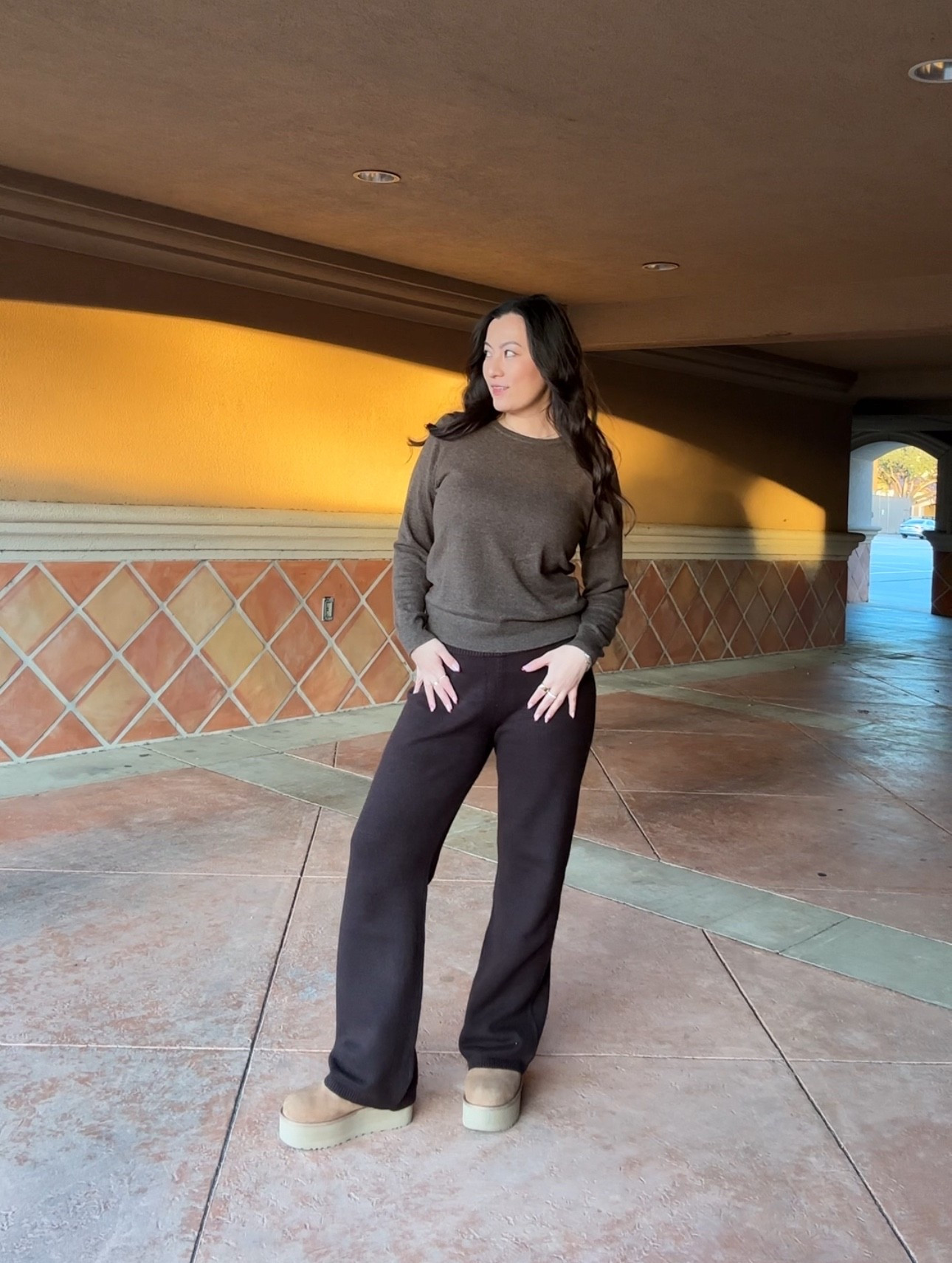 Brown hues 🤎

Cashmere set, cashmere sweater, winter outfit 

#LTKSaleAlert #LTKootd #LTKFindsUnder50