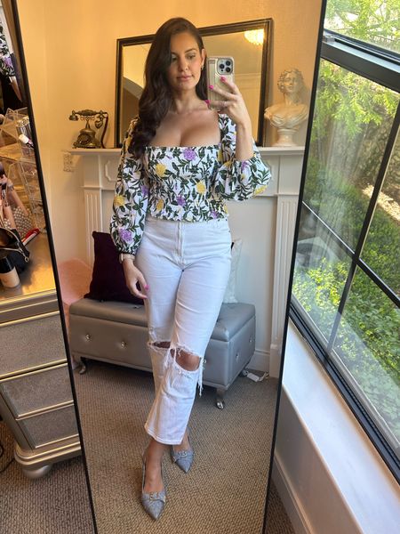 Floral top
Corset top
Smocked top
White jeans
Jean heels


#LTKshoecrush #LTKstyletip #LTKSeasonal