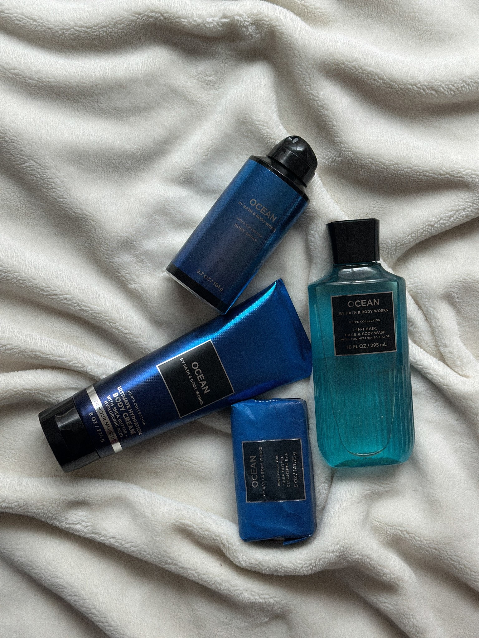 #PaidLink #BathandBodyWorks_Partner They say scent is tied to memory—and these picks from @bathandbodyworks are made to create good ones.
From head-to-toe care to bold colognes and even laundry (yes, laundry), I’ve got you with the perfect men’s gift guide. Whether it’s for your dad, your partner, or yourself—this is how you gift with intention.
Hit the link in bio or head to your local BBW to shop these gifts!

#LTKFindsUnder50 #LTKBeauty