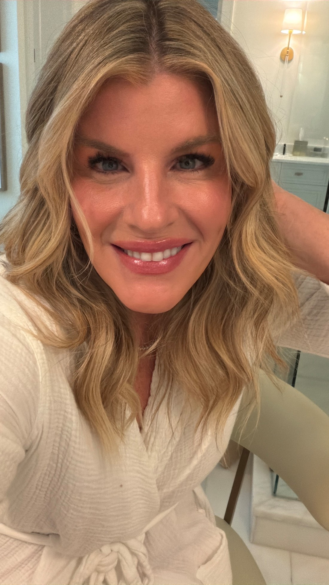 The glow factor products 
Highlighter : Peau De Rose 
Lit Up stick : Petal