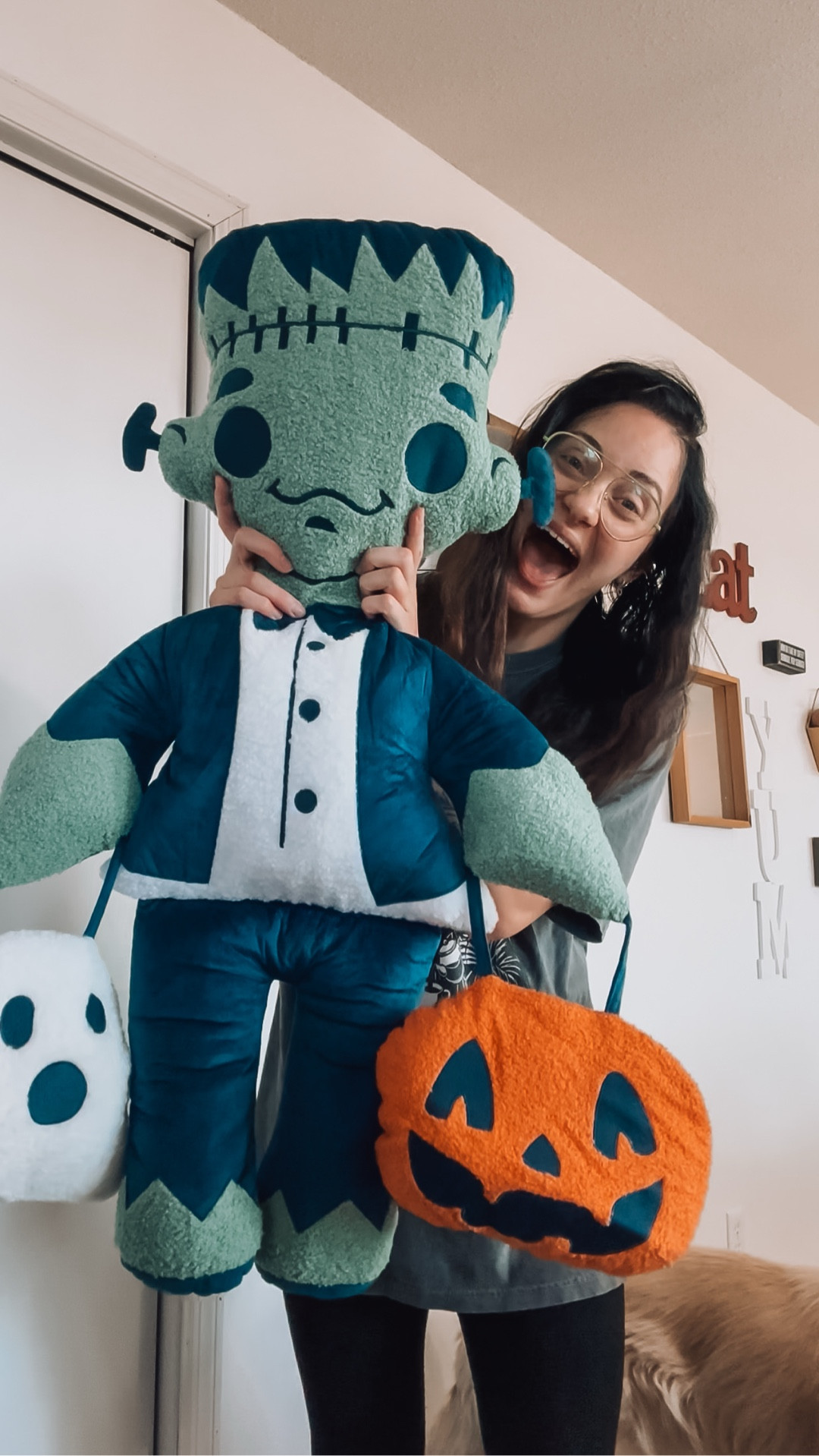 Halloween pillows and blankets! I can't get over the size of this Frankenstein.


#LTKHalloween #LTKHome #LTKSaleAlert