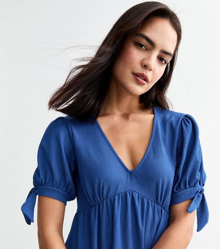 Blue Crinkled V-Neck Mini Smock Dress
						
						Add to Saved Items
						Remove from Saved Ite... | New Look (UK)