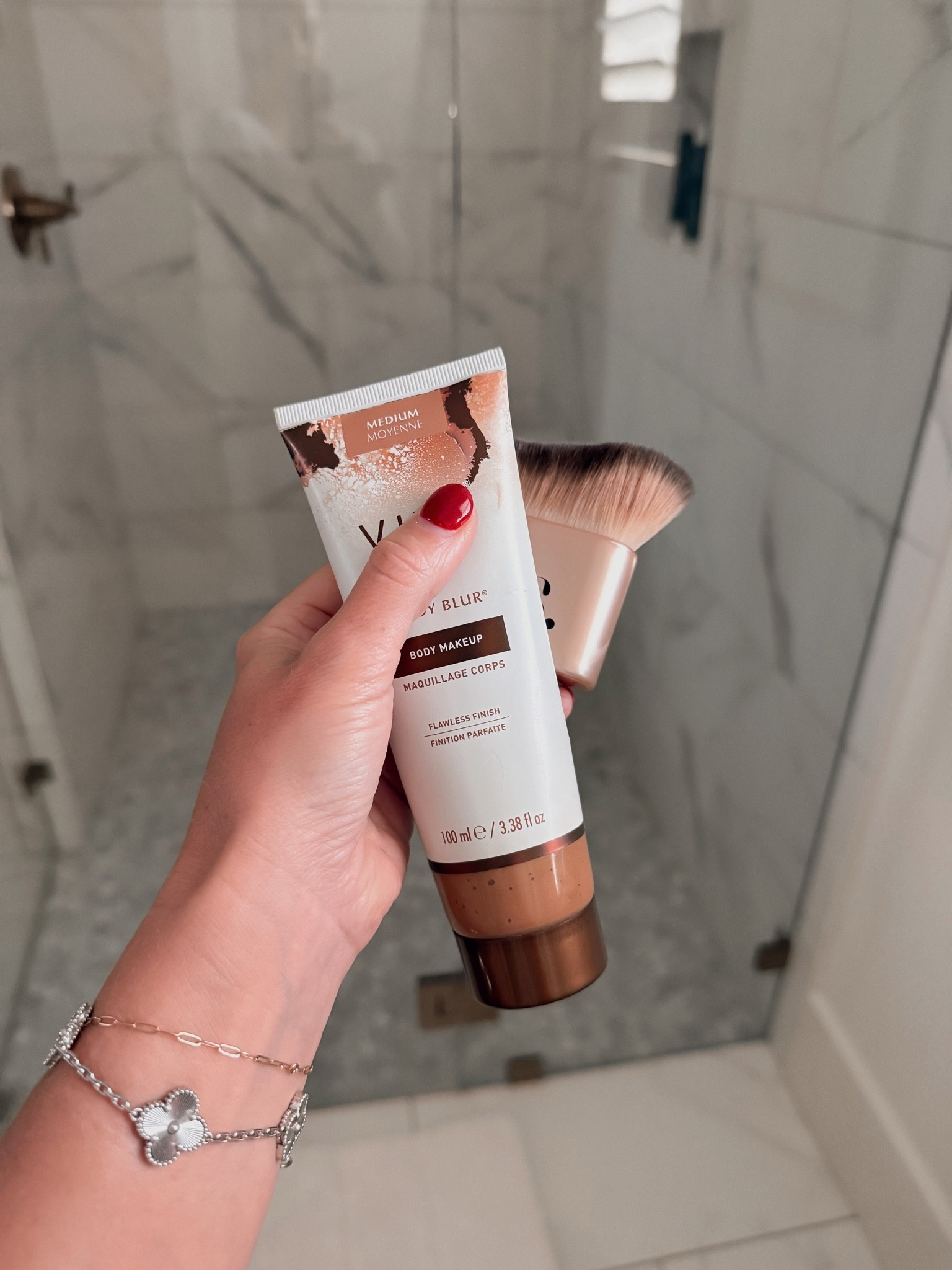 This body makeup is my go to for my legs 🙌🏼 Gives you a nice color and evens out any discoloration and visible veins

#LTKgrwm #LTKBeauty #LTKSaleAlert