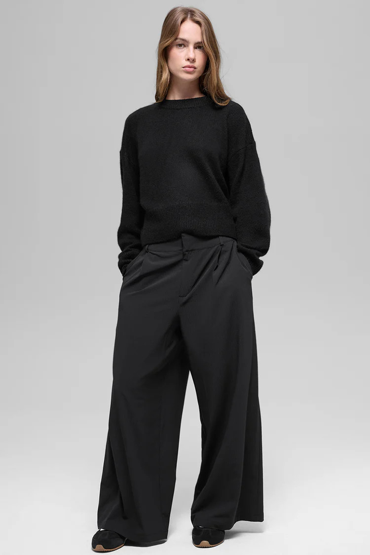 High-Waist Dreamscape Trouser (Short) - Black | Alo Yoga (US)