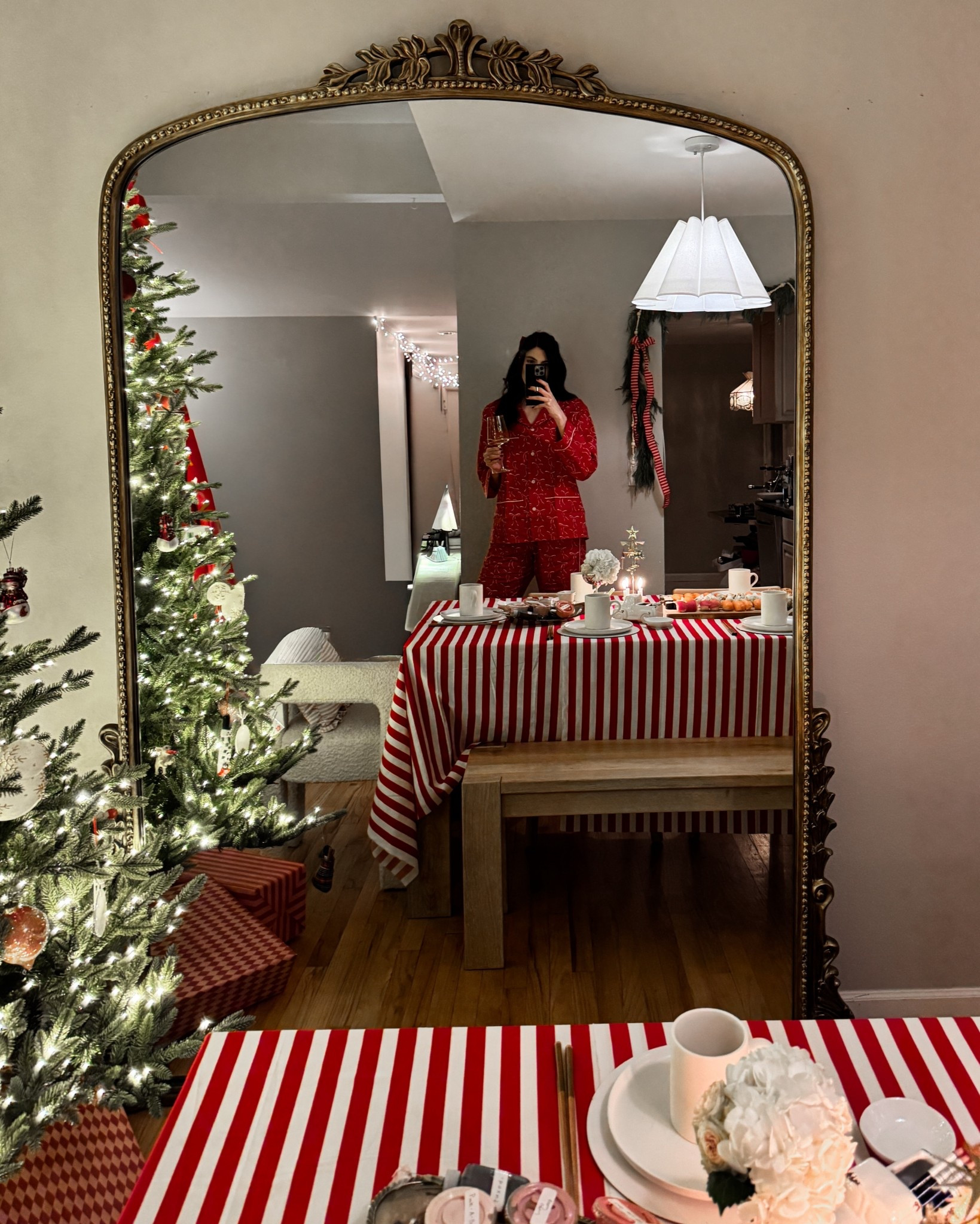 Holiday PJs and painting party 🎄✨🍷🎨 


Christmas pajamas, home decor, floor mirror, full length mirror, Anthropologie, J. Crew 



#LTKHome #LTKHoliday #LTKFindsUnder100