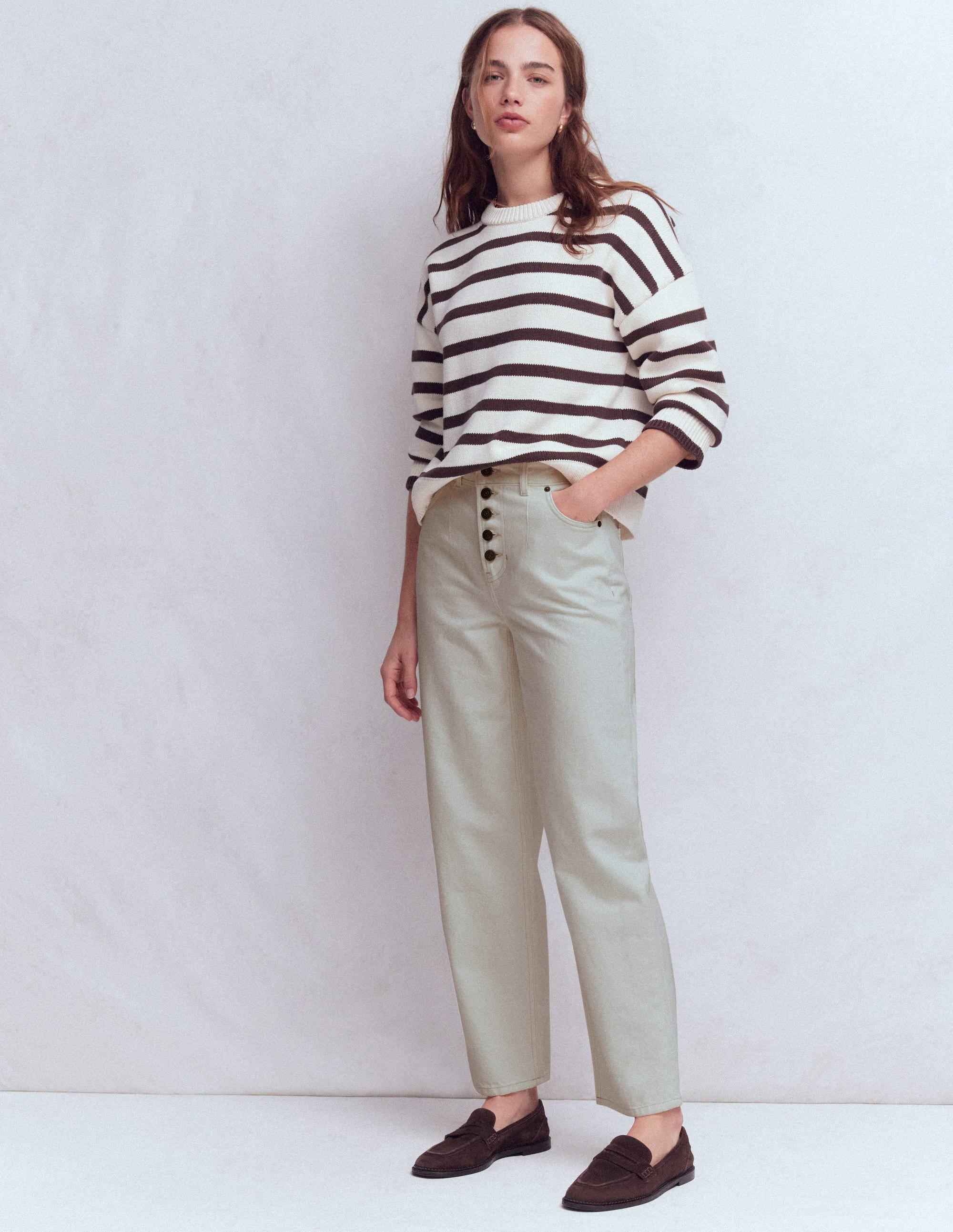 Exposed Button Straight Jeans-Ecru | Boden UK