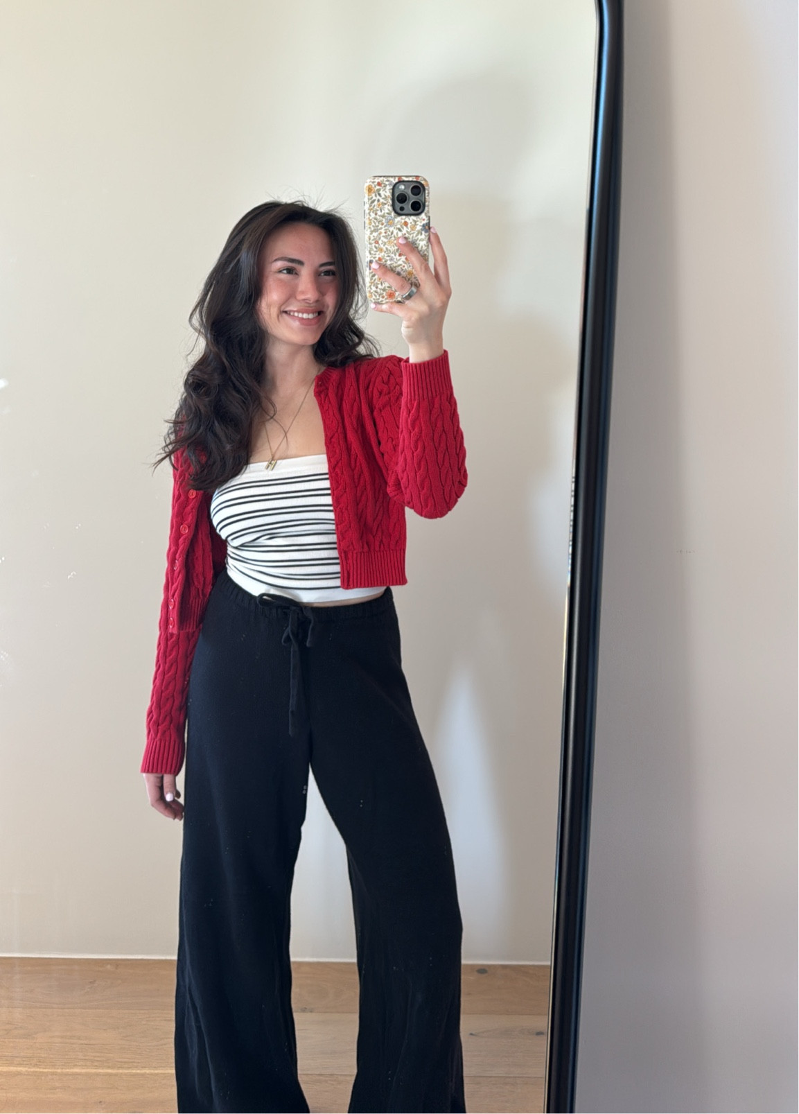 I’m obsessed with this sweater ♥️