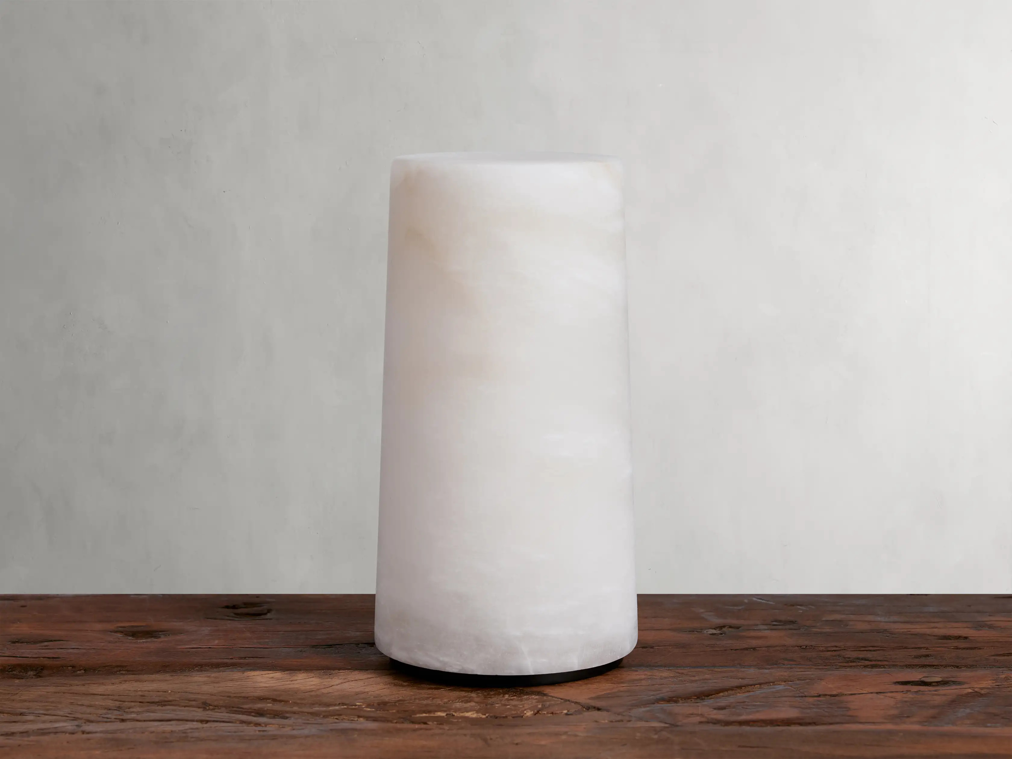 Kelby Outdoor Rechargeable Lamp | Arhaus