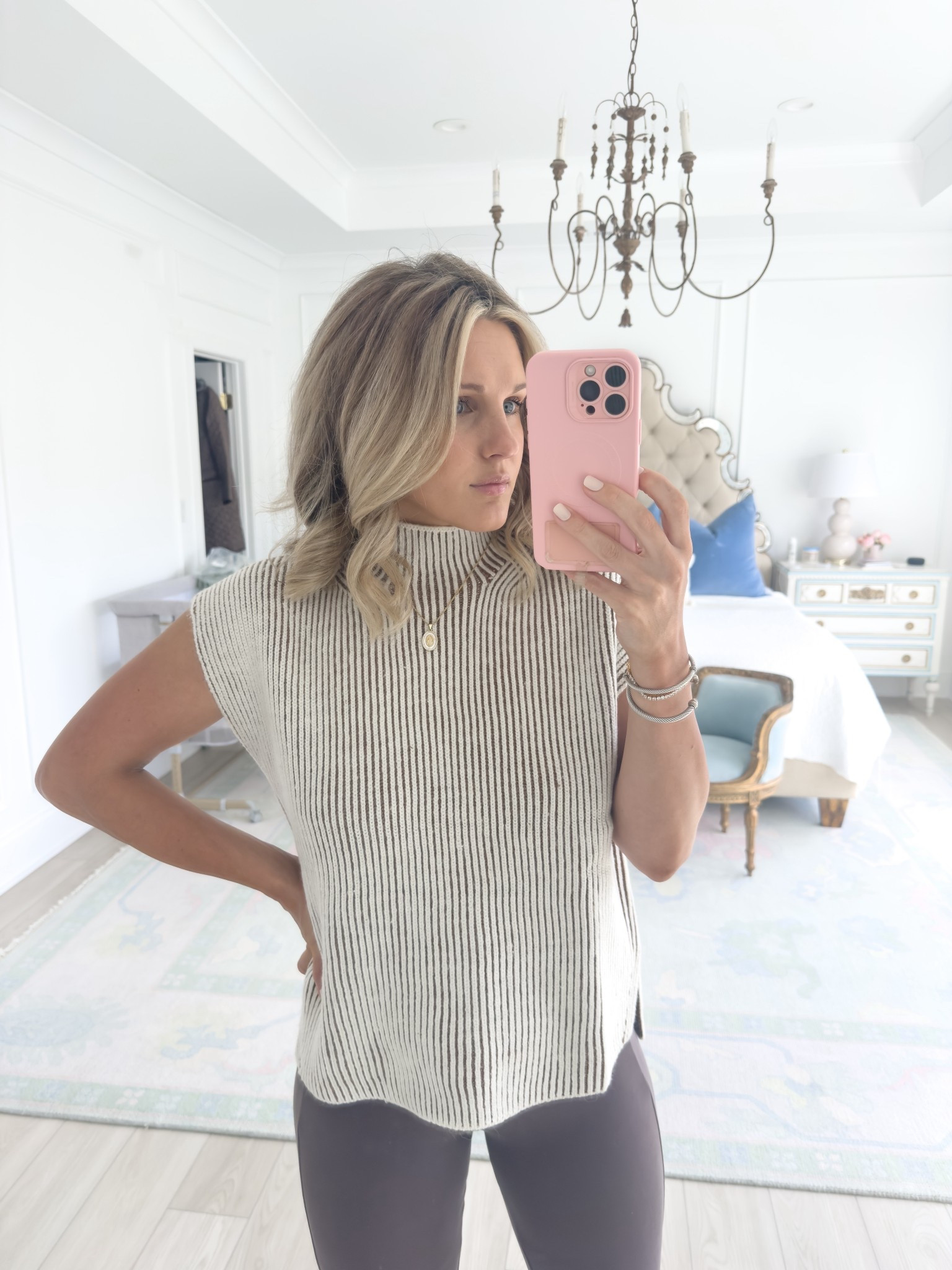 Sweater vest for fall
Fall outfit
Fall sweater


#LTKFindsUnder50 #LTKFindsUnder100 #LTKSeasonal