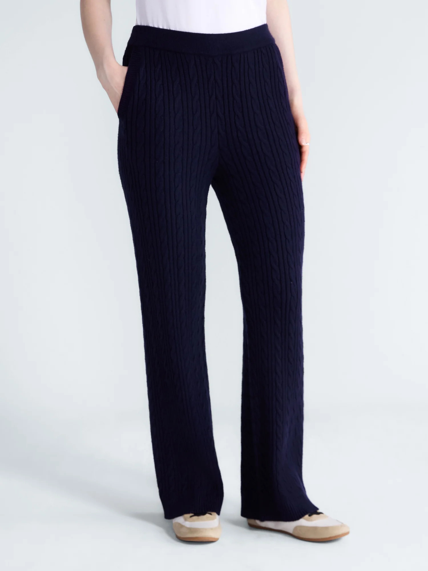 Free Assembly Women's and Women's Plus Cozy Yarn Cable Knit Sweatpants, 28.5" Inseam, Sizes XS-4X - Walmart.com | Walmart (US)