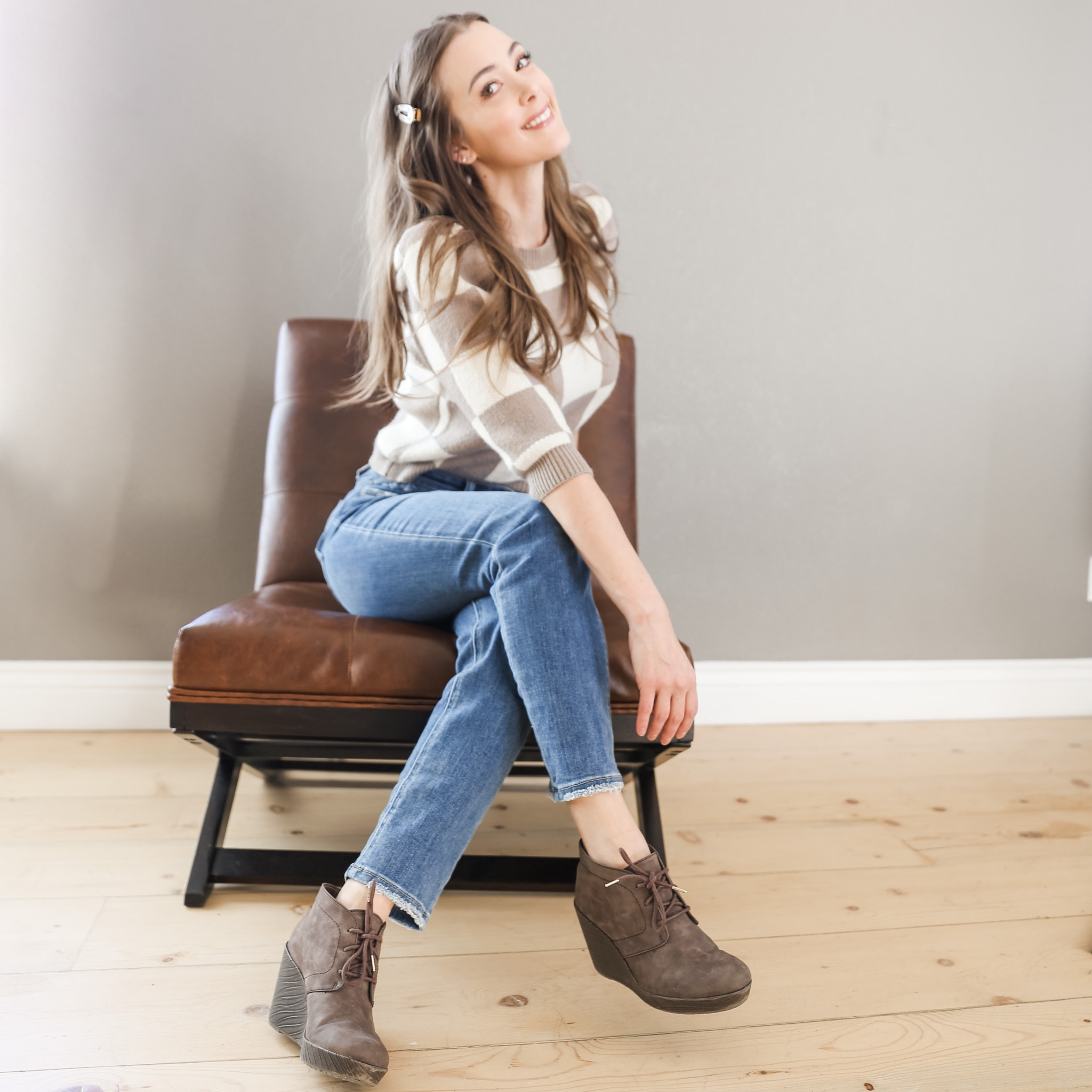 Casual look #platformshoes #platformbooties #comfortableshoes #checkered #sweater #sweatertop #denim #jeans #furniture #chair #hair #makeup #barrette #hairaccessories