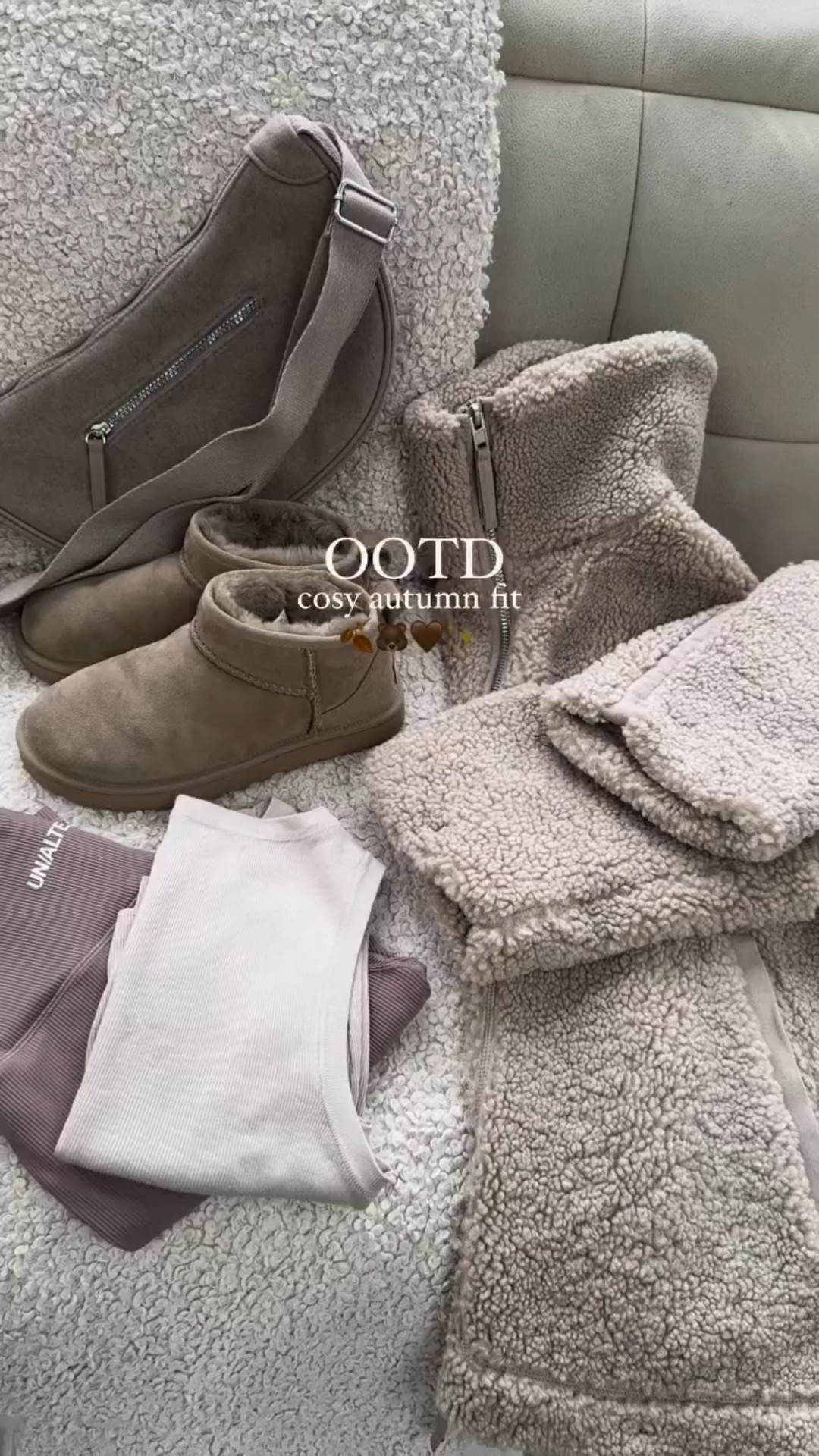 DETAILS👇 FOLLOW FOR MORE INSPO✨

Jacket @hm 
Top @primark 
Leggings @unalteredd 
Uggs ultra minis @uggineurope 
Bag @primark 

If you need links let me know in the comments✨

••••••••••••
Outfit inspo, autumn outfit, autumn fashion, high street fashion, H&M Teddy jacket, styling outfits, fashion reel, uk mum, mum outfits, school run outfit, outfit ideas, outfit reel, Uggs, Ugg outfits, leggings season, cosy outfit, autumn looks