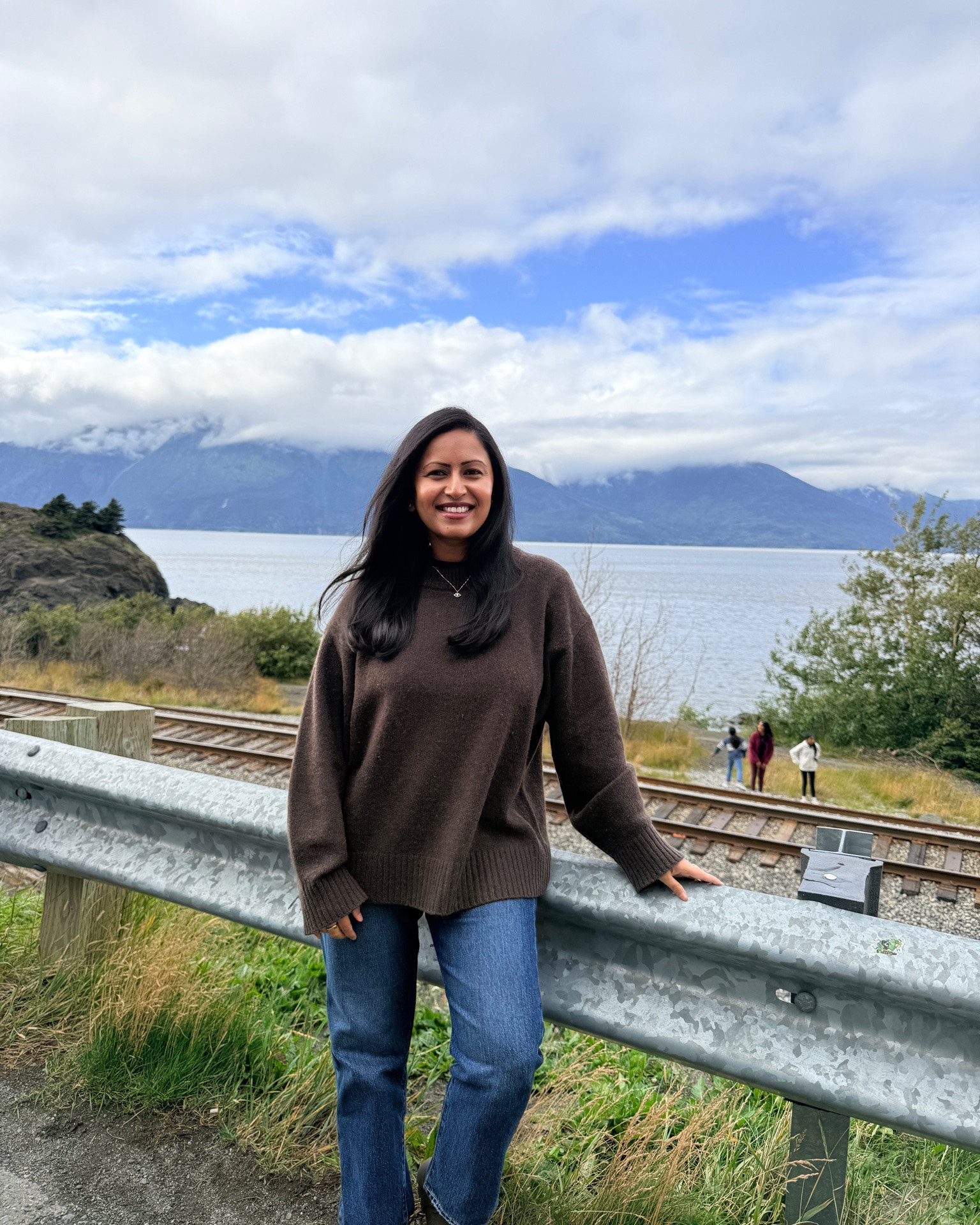 Summer in Alaska - Day 1 outfit in @Reformation @levi @Holland Cooper  🪵🌲🐻

#LTKootd #LTKTravel #LTKPetite