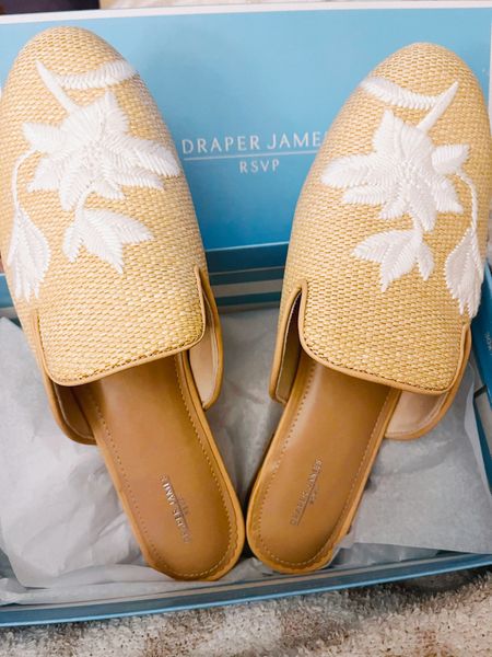 These shoes from Draper James are so perfect for spring!

LTKsalealert / ltkfindsunder50 / ltkfindsunder100 / LTKGiftGuide / ltkwedding / LTKworkwear / kohls / kohl’s / Draper James / Draper James shoes / shoes / spring shoes / spring sandals / mules / spring mules / coastal / coastal granddaughter / coastal grandmother / cute shoes / flat shoes / flats / kohl’s finds / kohl’s style / woven shoes / womens shoes / sale / sale alert / spring outfit / tan shoes / beige shoes 

#LTKstyletip #LTKSeasonal #LTKshoecrush