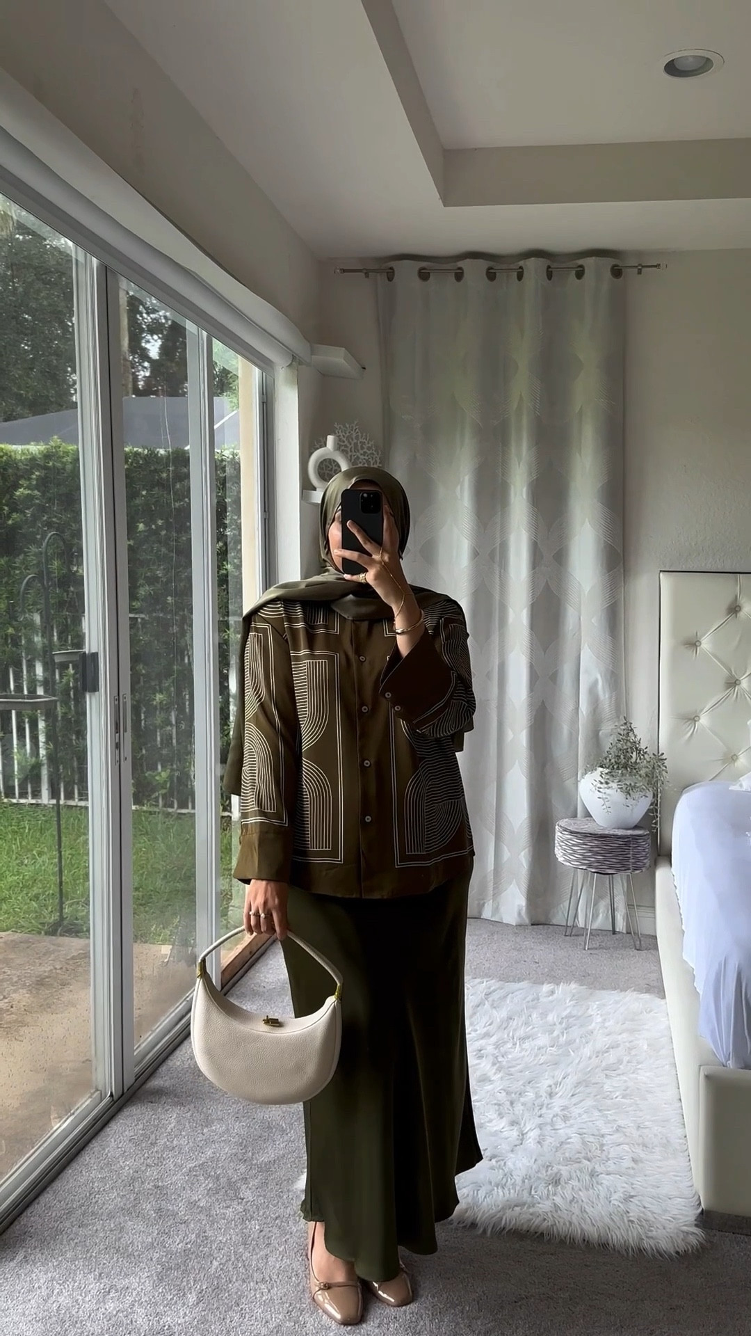 today’s ootd
• fall fit check • skirt • printed shirt

#LTKFindsUnder50 #LTKSeasonal #LTKWorkwear