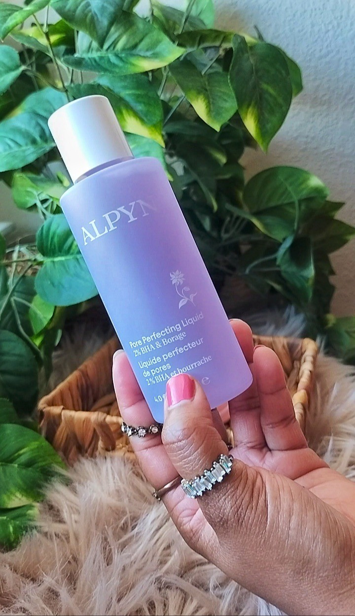 I'm trying a liquid exfoliator for the first time. Alpyn Beauty gifted me their Pore Perfecting Liquid and it's great!💜 It's loaded with vitamin c, mountain borage, tremella mushroom and BHA.🌿 I like how it calms my skin, smoothes and brightens. Doesn't leave my face dry or stripped.💦 Plus, no tingling sensation where my skin feels irritated.👌🏾

#LTKBeauty #LTKselfcare #LTKdayinmylife