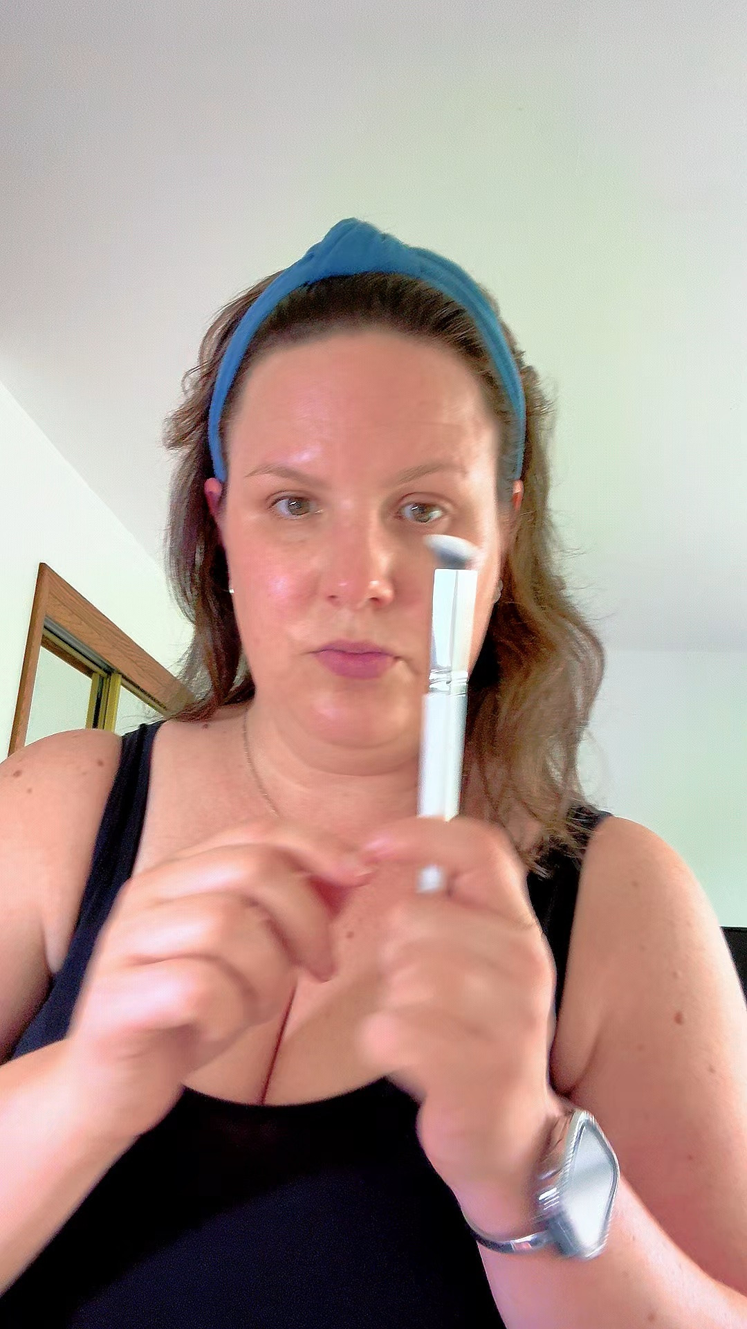 GLO&RAY Angled Concealer Brush with Cap – Flat Top Synthetic Makeup Brush for Under Eye, Spot Coverage, Travel Size Concealer Blending Tool for Liquid & Cream Application

#LTKBeauty #LTKselfcare