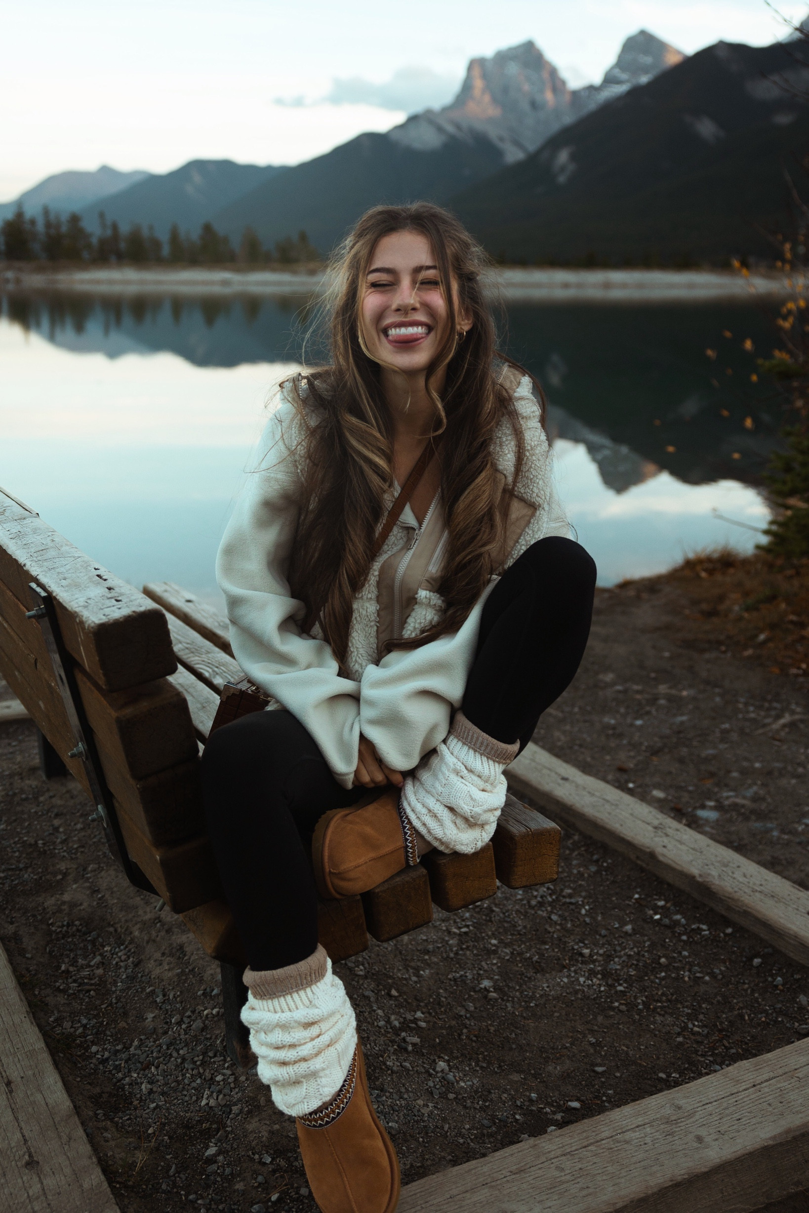 A cozy autumn outfit for this chilly autumn mountain day (pro tip- get the sweater in a size larger than you usually wear for a warm oversized fit!! I’m wearing a size medium)
#falloutfits


#LTKstyletip #LTKSeasonal #LTKshoecrush