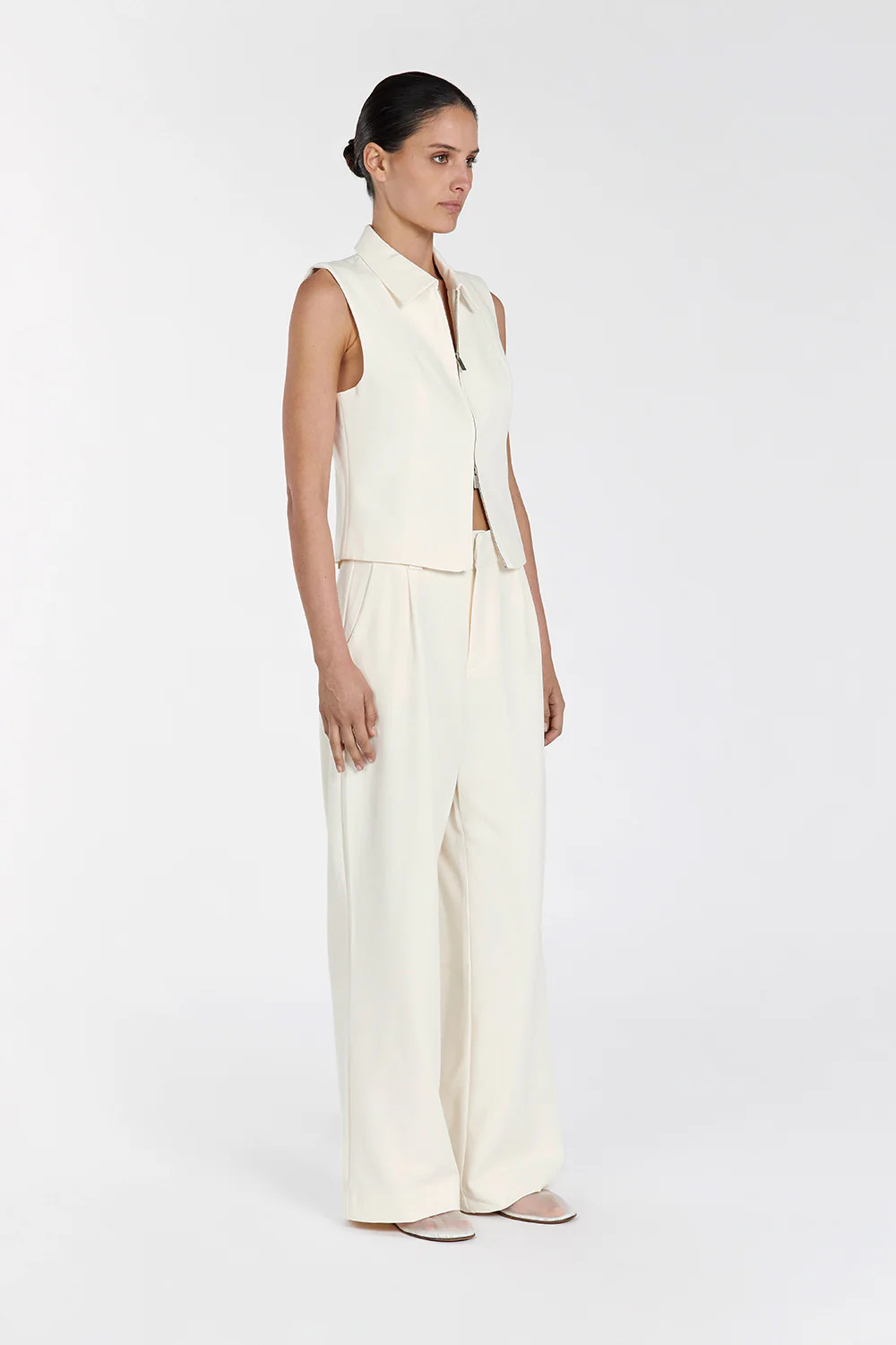 LIV CREAM ZIP COLLARED VEST | DISSH