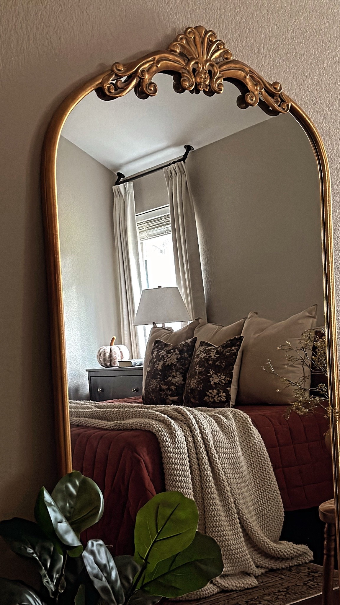 Fall bedroom views! 🍂🍂

#LTKHome #LTKSeasonal #LTKSaleAlert