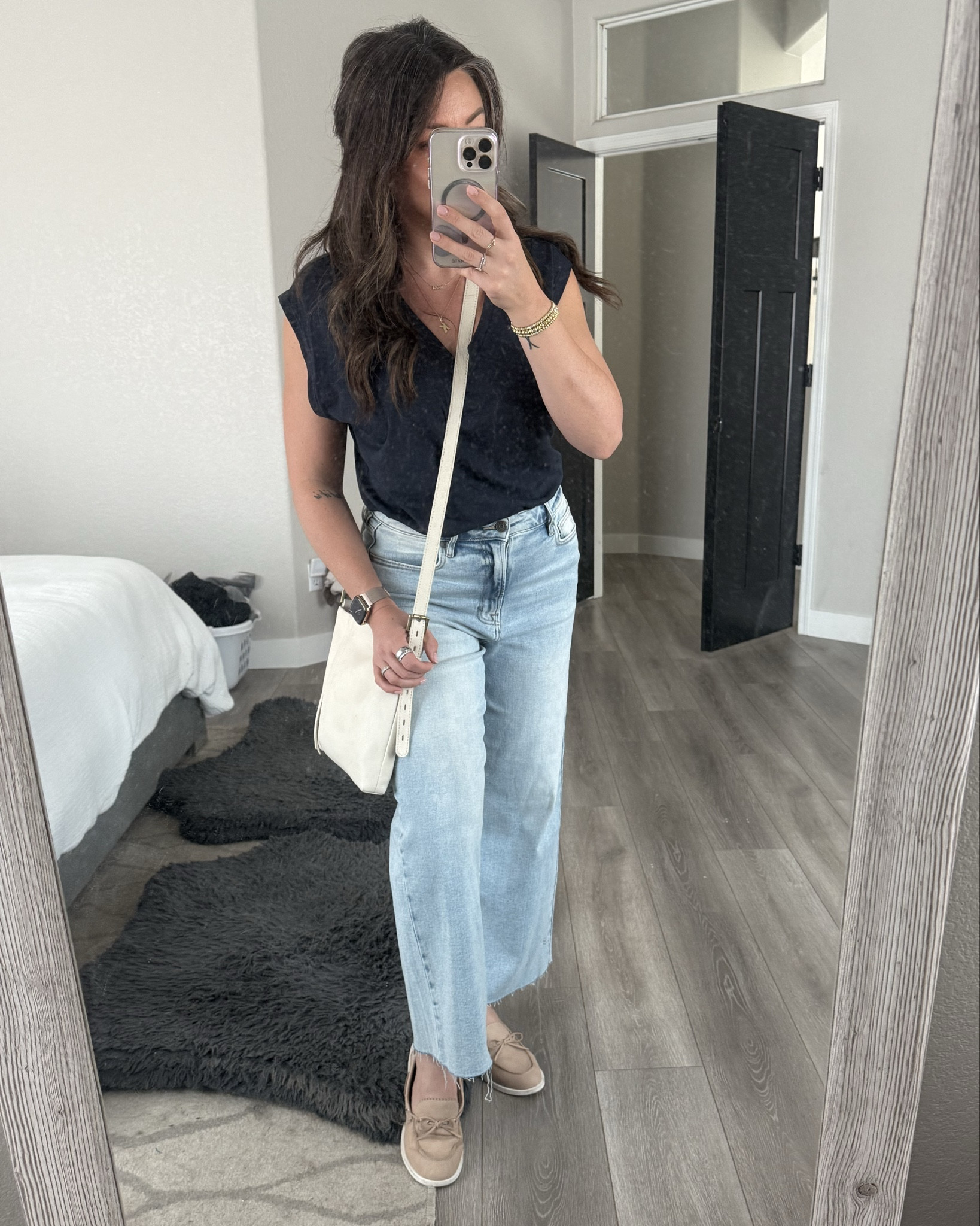 I am loving these cropped wide leg jeans! Perfect for any season and so comfortable. Wearing a 27 in the jeans.  

#LTKSeasonal #LTKStyleTip #LTKFindsUnder100