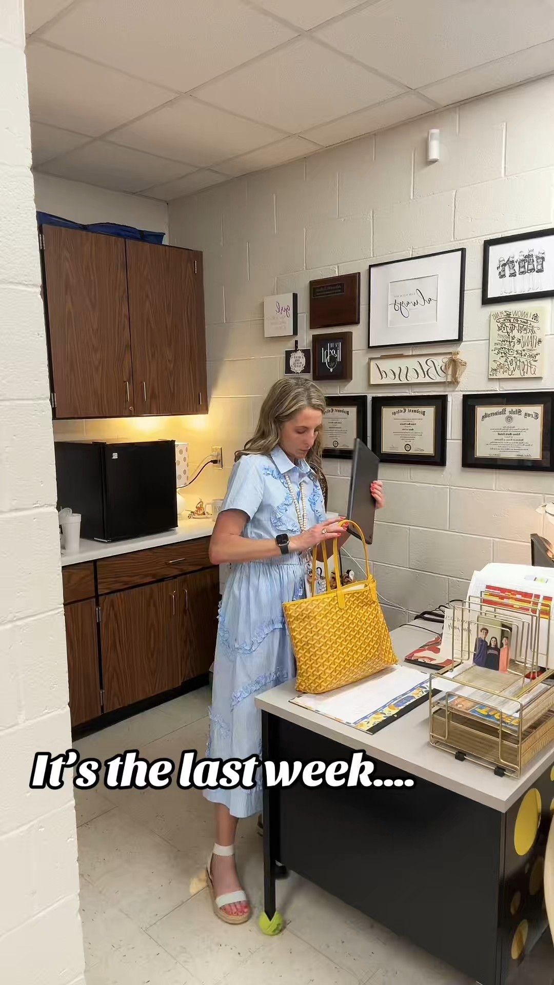 This teacher’s final countdown: 5 days ‘til freedom and I’m already in my getaway car
Comment YEAR- I linked options for it all!  

It’s the final countdown—Tucking away the school laptop, grabbing my keys, and smiling through the final countdown. Friday, I’ll be closing the door on this school year—with a full heart and this teacher is already singing “In a getaway car….

Tell me below how more days do you have to go!!! 

#GetawayCarVibes #TeacherCountdown #OneWeekLeft #TeacherLife #LastWeekOfSchool #FinalBellFeels #SummerBreakIncoming #PutTheMoneyInTheBag #TeacherHumor #EndOfYearEnergy #LightAndLifeStyled

#LTKFindsUnder50 #LTKSaleAlert #LTKOver40
