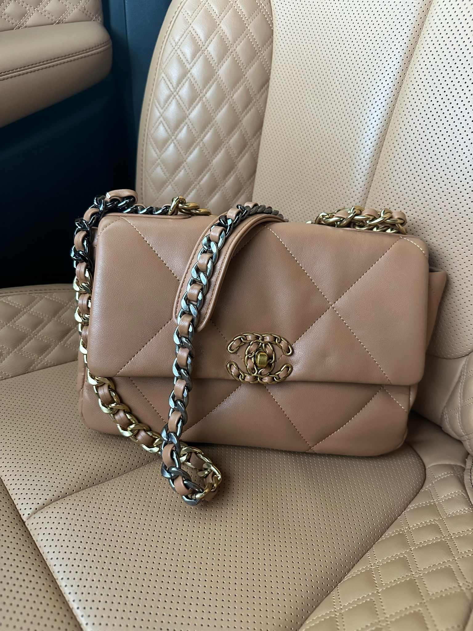 Gate find 💛🤩

#LTKItBag #LTKFindsUnder50