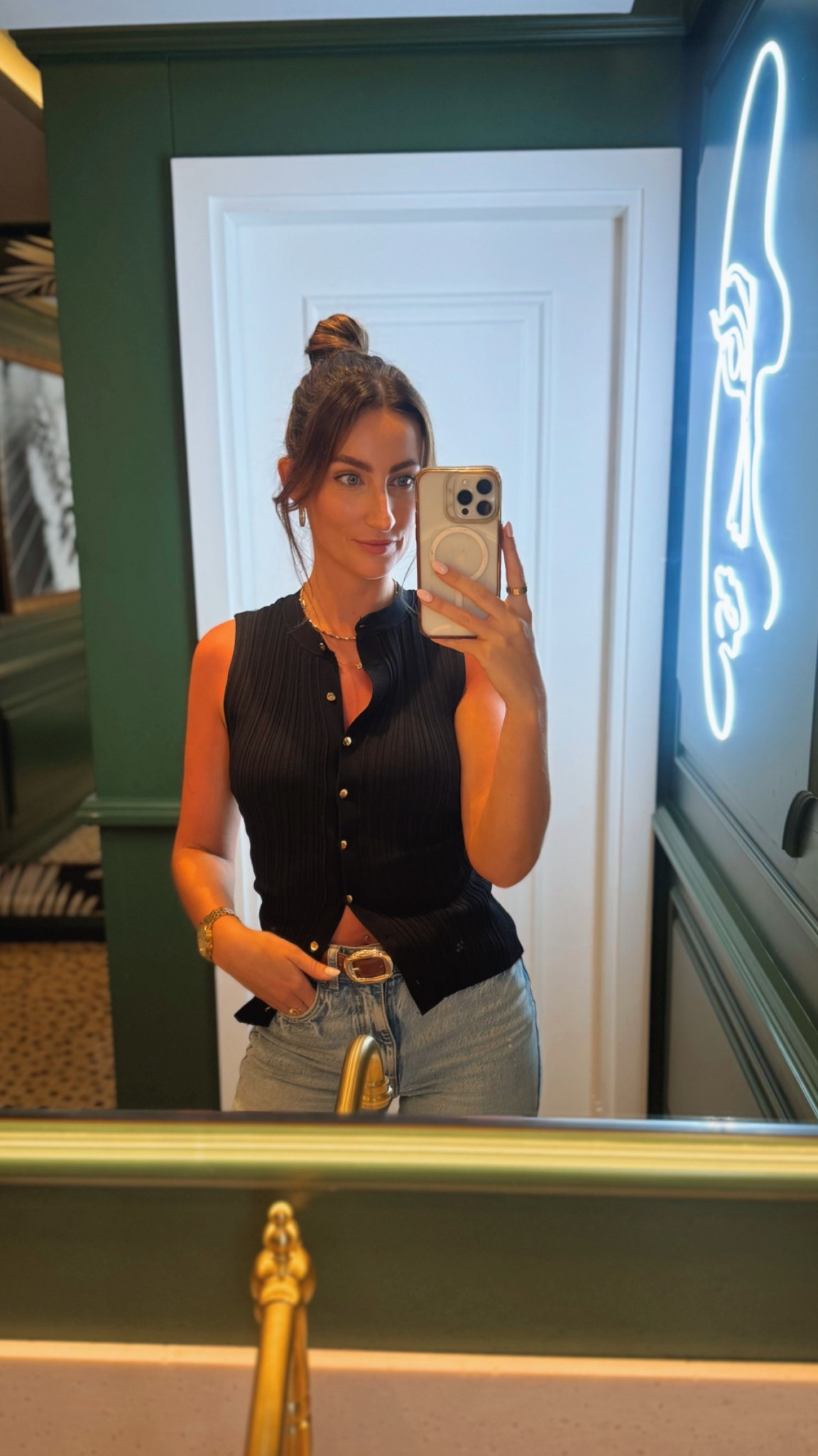 Keeping it simple for a Sunday roast 🤍Minimal but still feels put together ✨

#LTKuk #LTKstyletip #LTKsummer