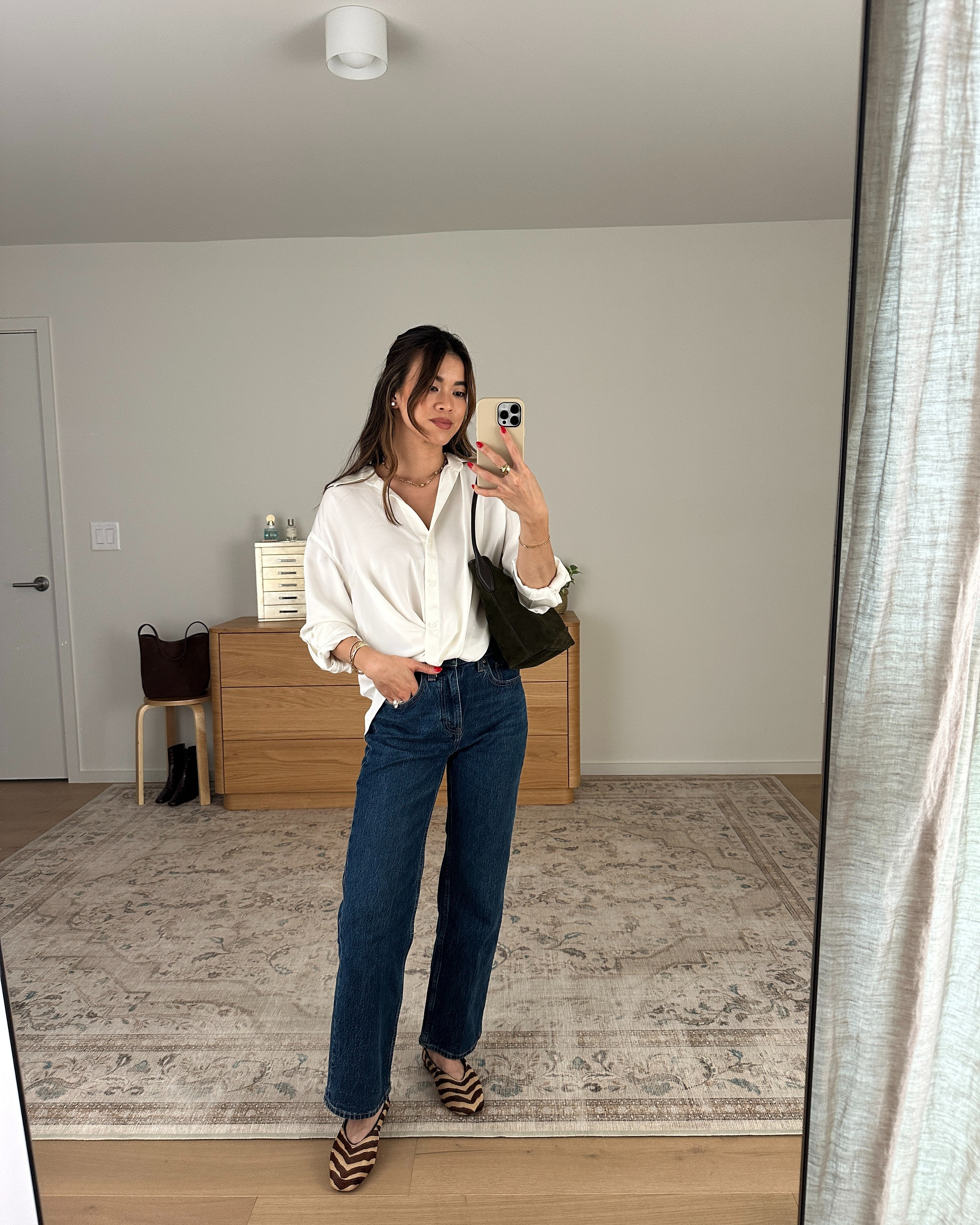 I love this button up from @Aritzia.

Sizing info:
-Abercrombie High Rise 90s Relaxed Jeans (Size 23 Extra short in Dark Wash)
-Aritzia Portofino Satin Shirt (Size XS in Light Birch) 

Aritzia Fall New Arrivals, Aritzia Sweaters, Aritzia best sellers, best pieces from Aritzia for petite, what pants from Aritzia will fit if youre petite, Petite style guide, how to dress if you’re petite, Petite style, petite fashion, mom outfit, mom style, petite pants, petite outfit ideas, petite outfits, best pants for petite, petite denim, Fall style, Fall outfits, vacation outfits, denim for petite, satin top,

#LTKootd #LTKPetite #LTKWorkwear
