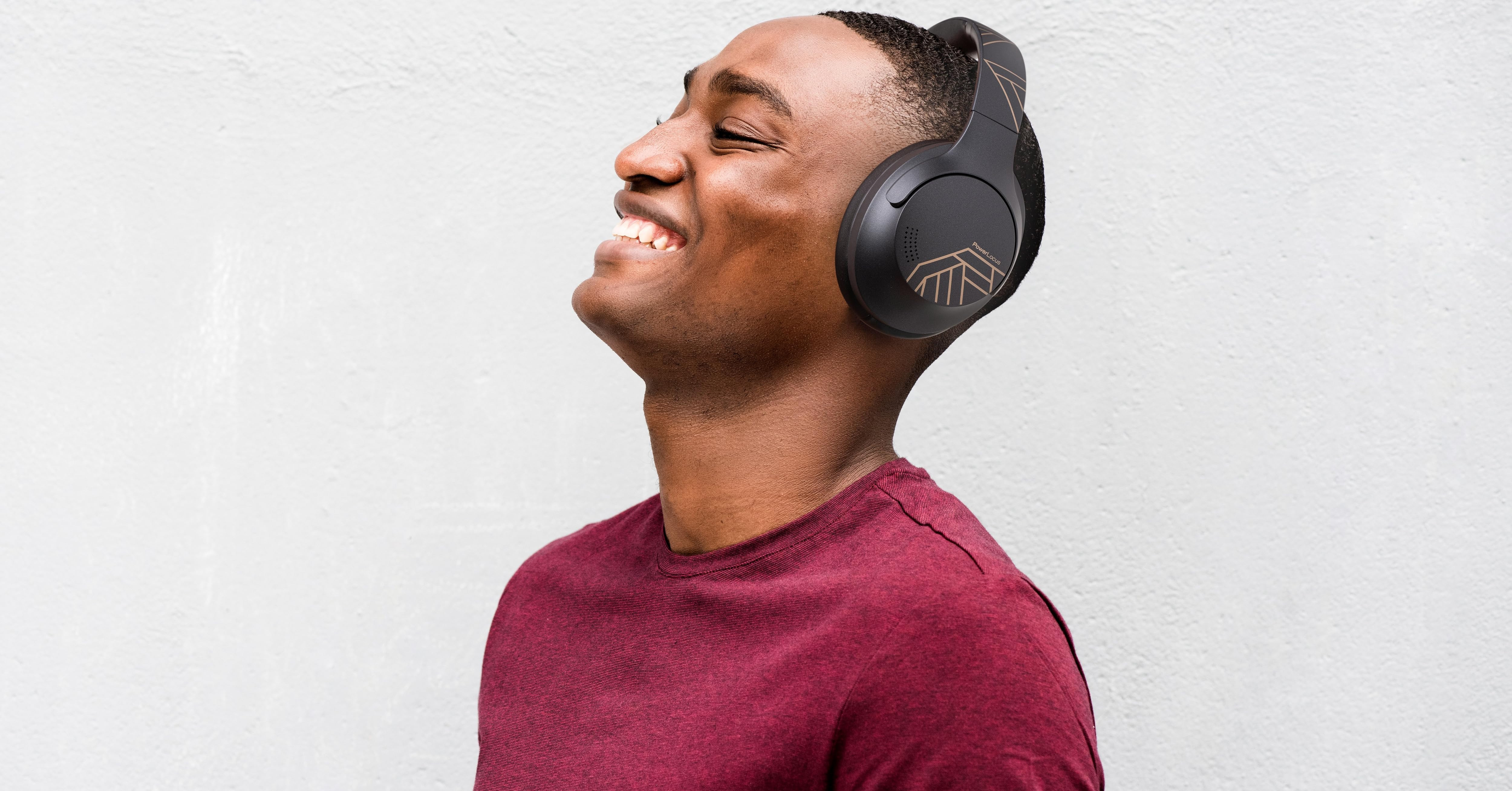 soundcore by Anker Q20i Hybrid Active Noise Cancelling Headphones, Wireless Over-Ear Bluetooth, 40H Long ANC Playtime, Hi-Res Audio, Big Bass, Customize via an App, Transparency Mode, Ideal for Travel | Amazon (CA)