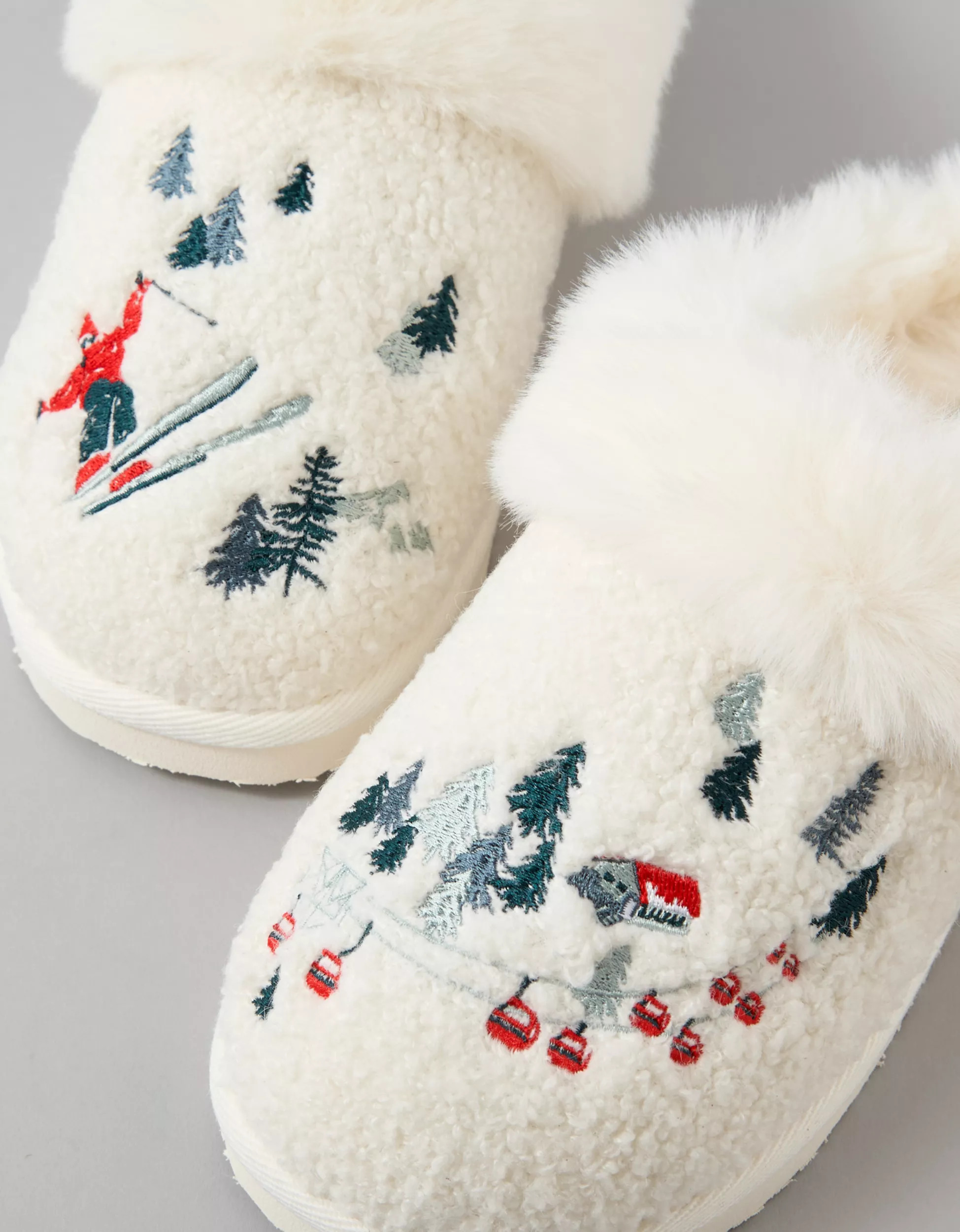 AE Après Ski Scuff Slipper | American Eagle Outfitters (US & CA)