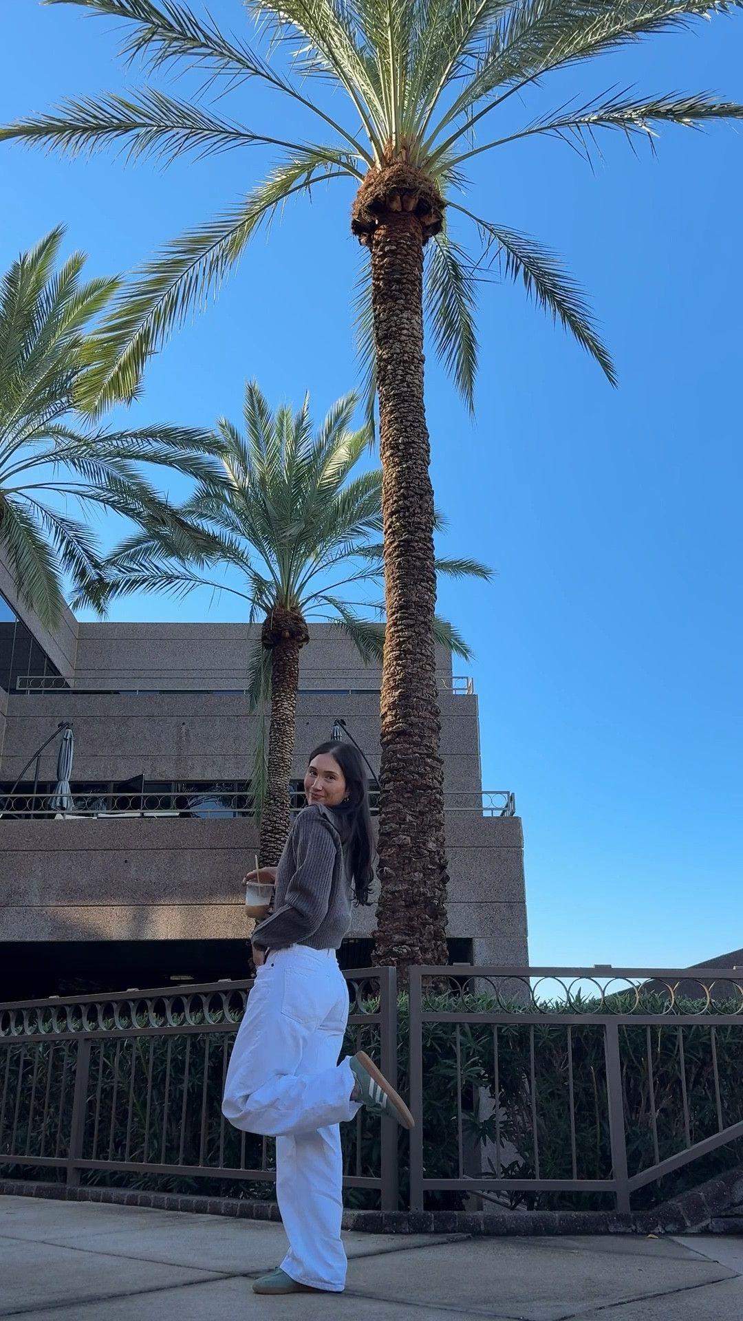 Ok but I’m obsessed with this sweater!!! It’s so cozy & such a good fall piece. 

#LTKSeasonal #LTKStyleTip #LTKU