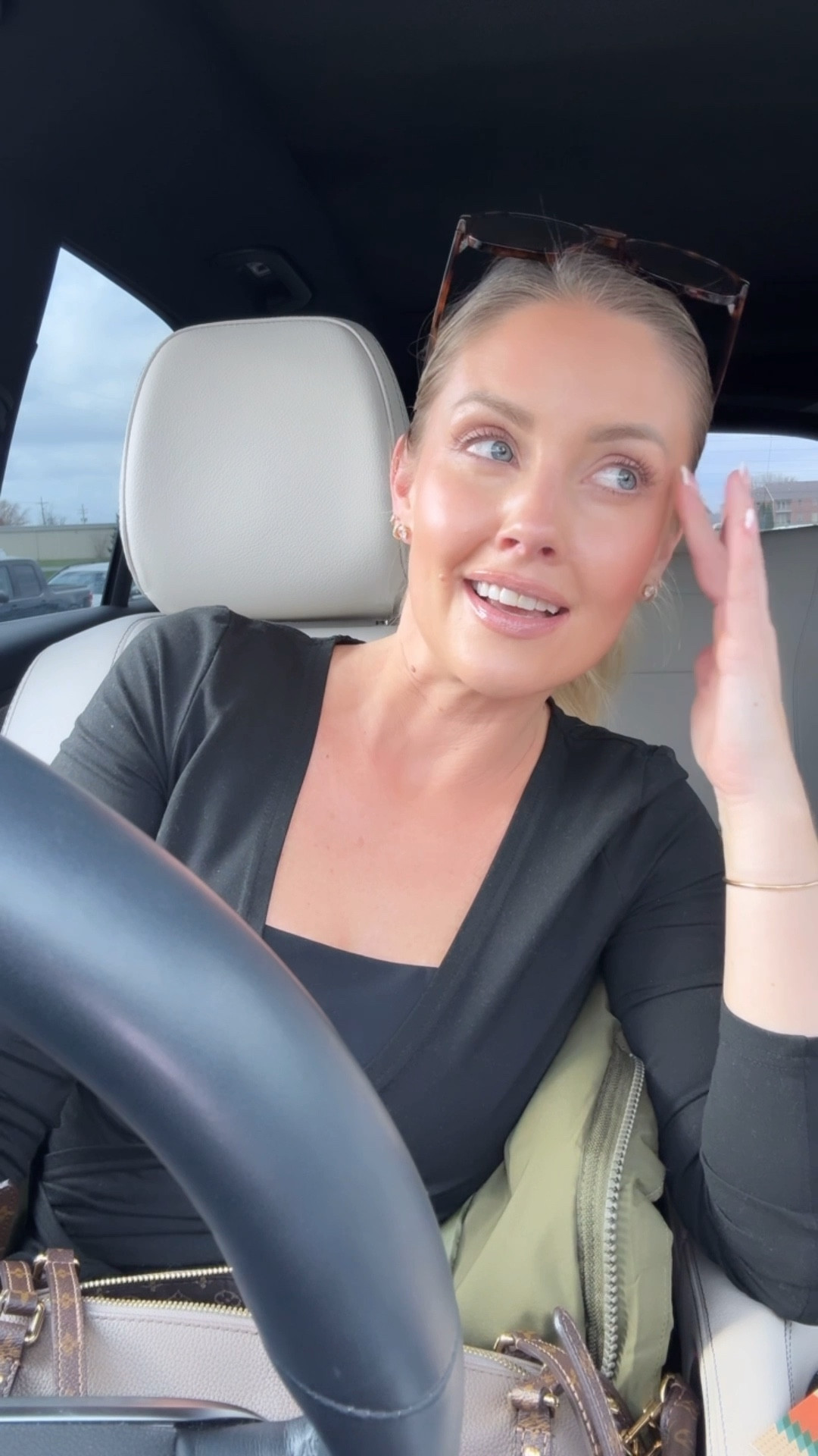 Small Amazon wrap top / Small vest / small sports bra / XS leggings 

#LTKStyleTip #LTKFindsUnder50 #LTKActive